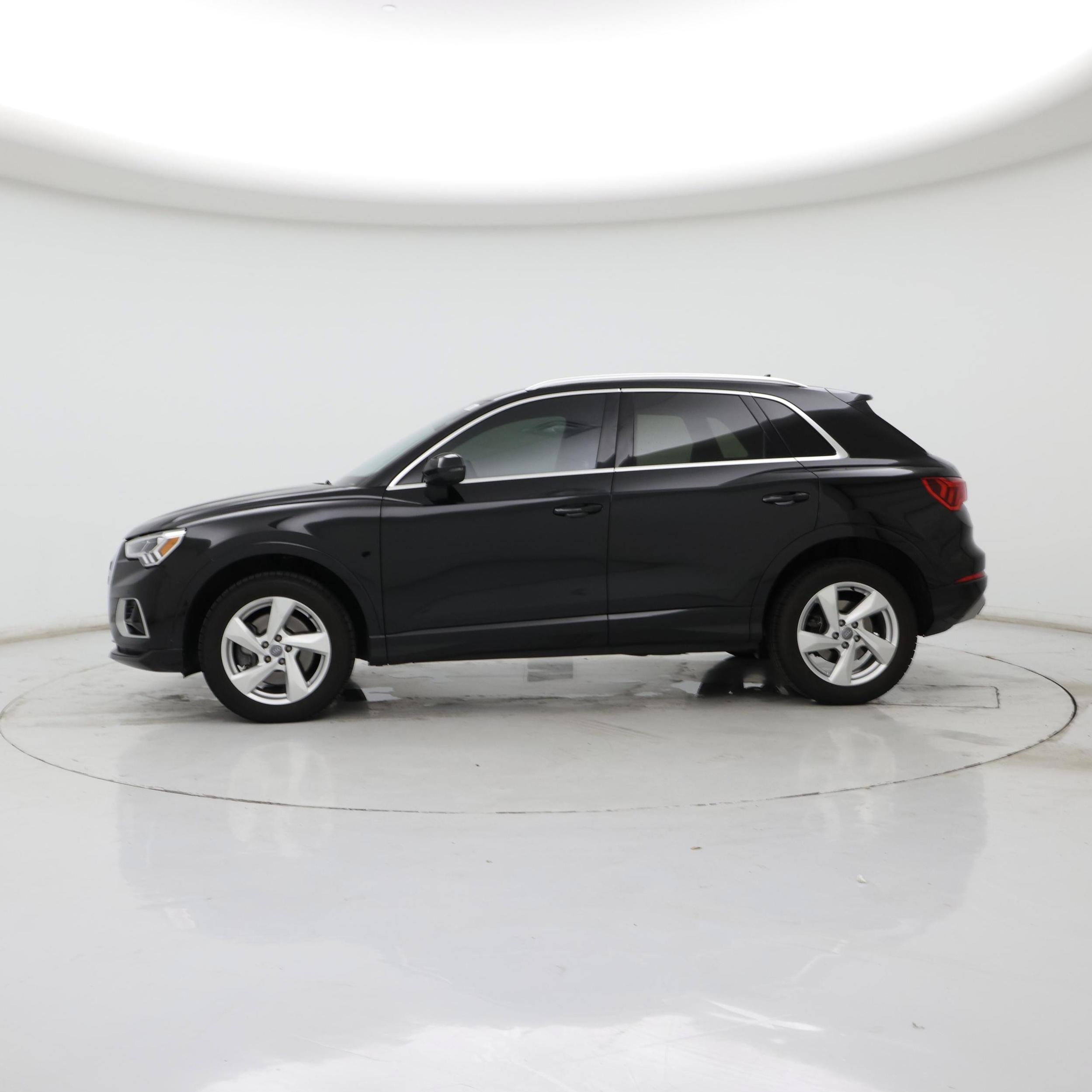 Thumbnail: 2020 Audi Q3 - 3