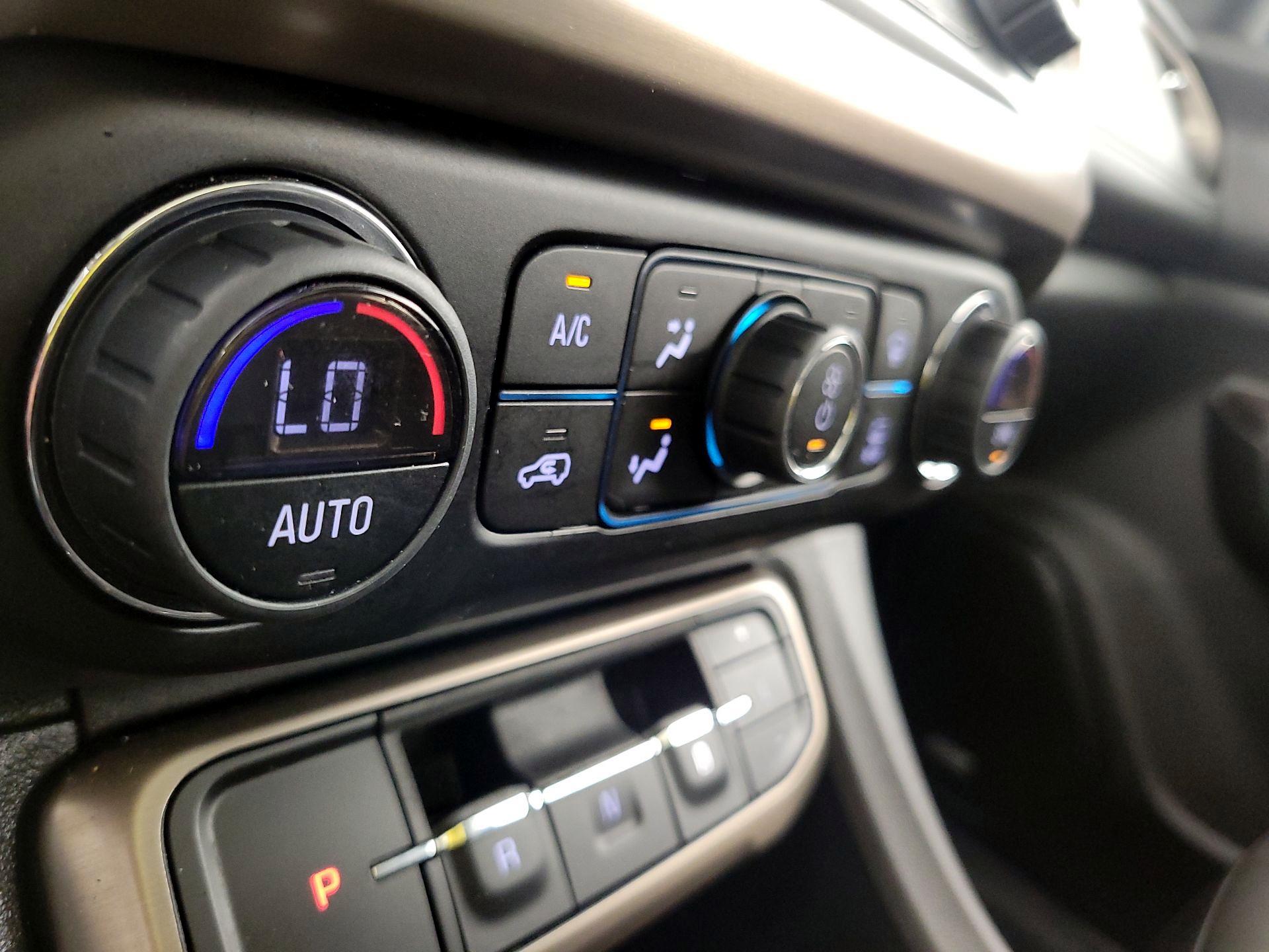 Thumbnail: 2023 GMC Acadia - 16