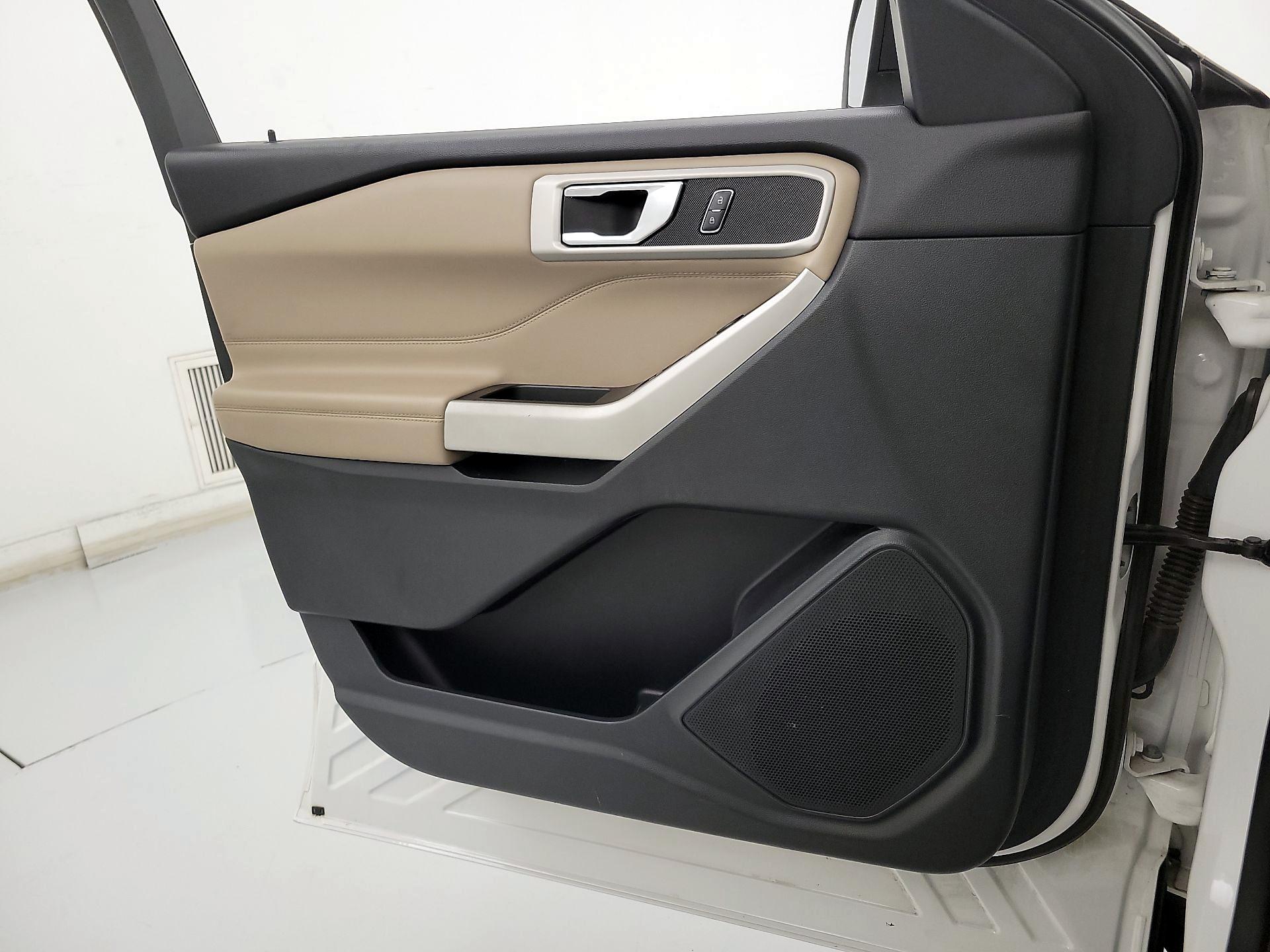 Thumbnail: 2021 Ford Explorer - 12