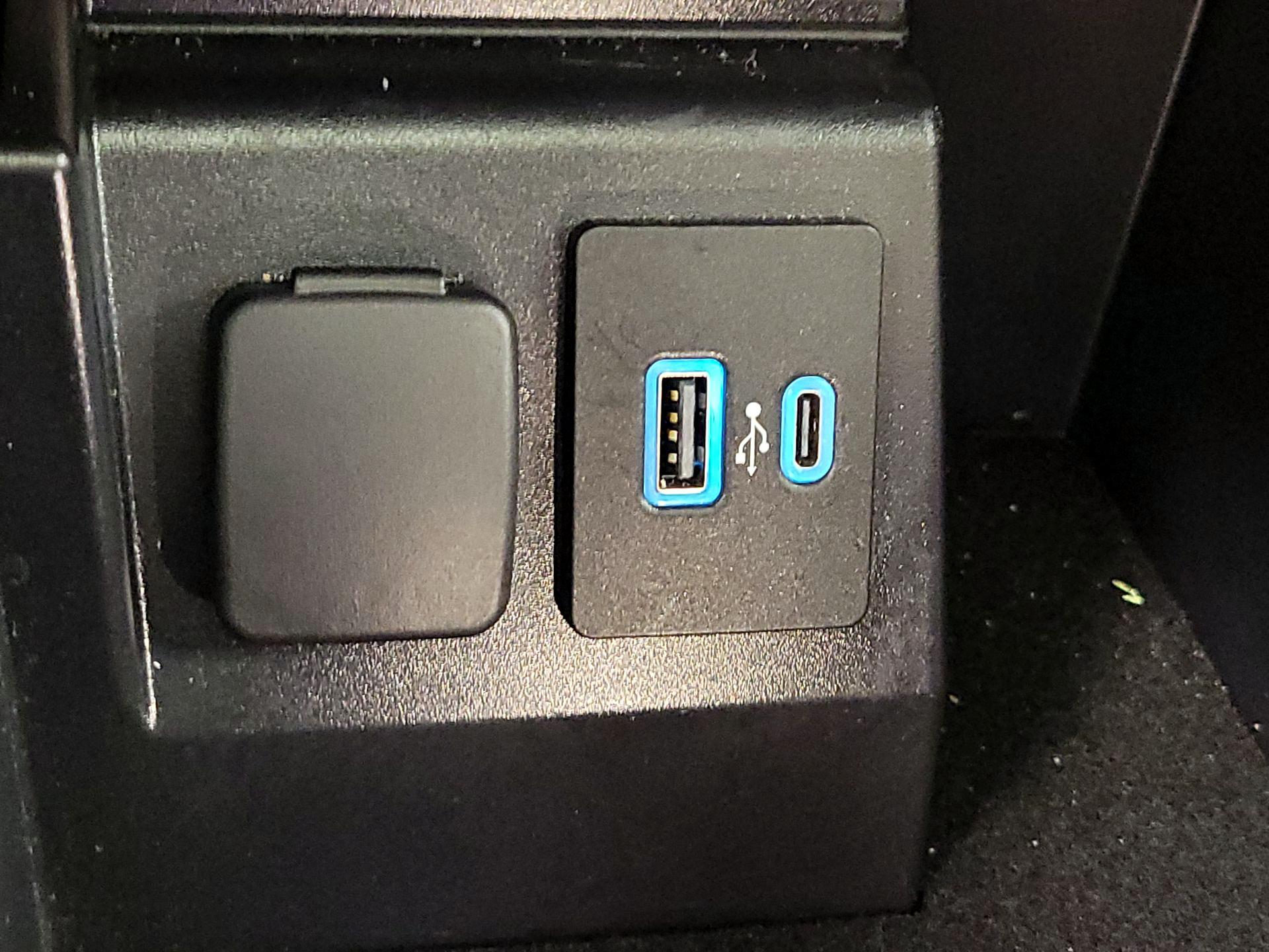 Thumbnail: 2021 Ford Explorer - 19