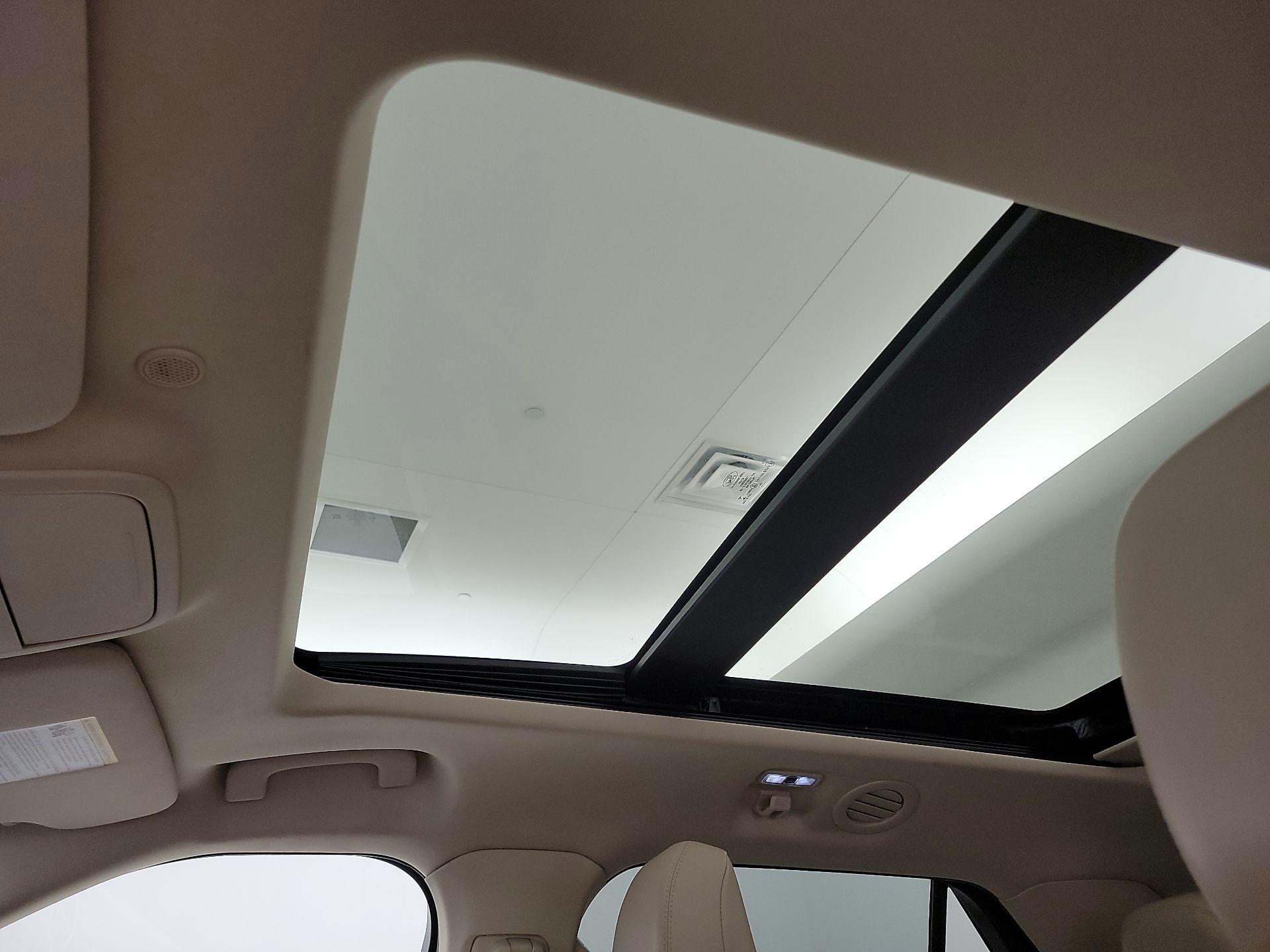 Thumbnail: 2021 Ford Explorer - 20