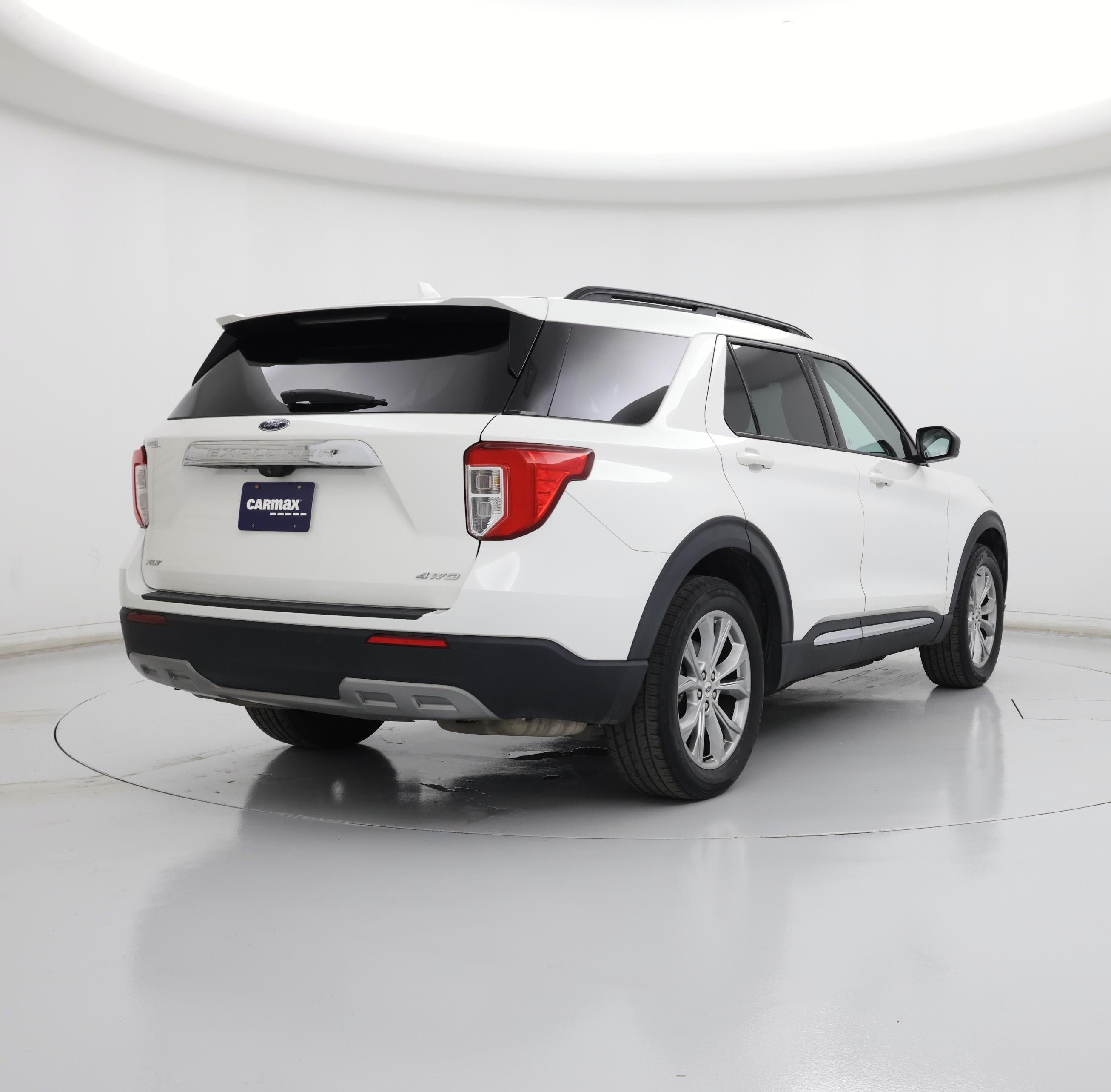 Thumbnail: 2021 Ford Explorer - 8