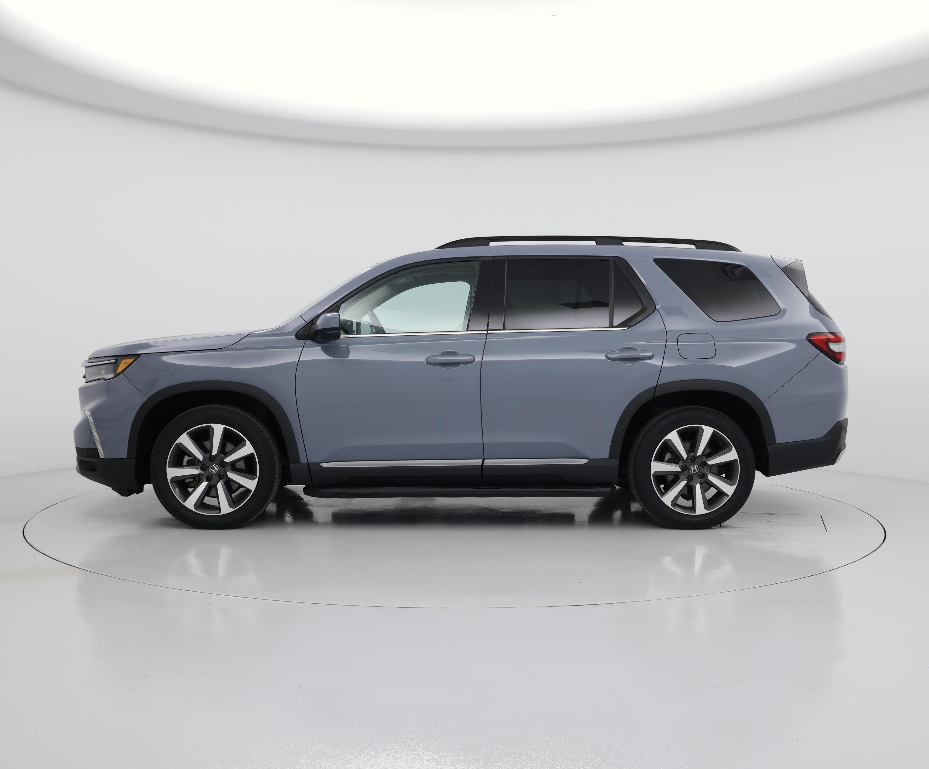 Thumbnail: 2023 Honda Pilot - 3