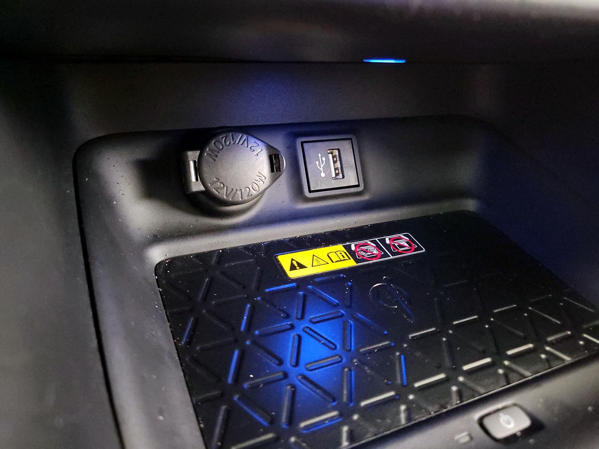 Thumbnail: 2023 Toyota RAV4 - 18