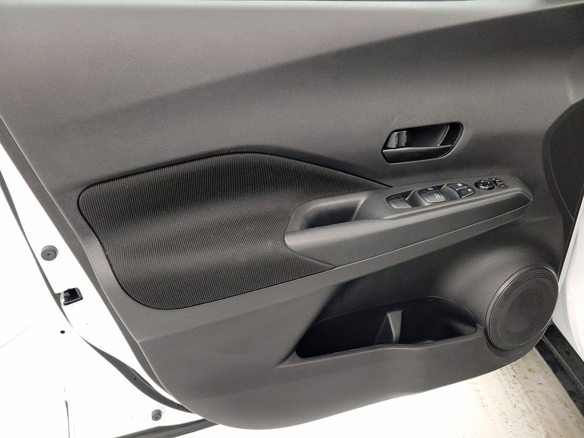 Thumbnail: 2023 Nissan Kicks - 12