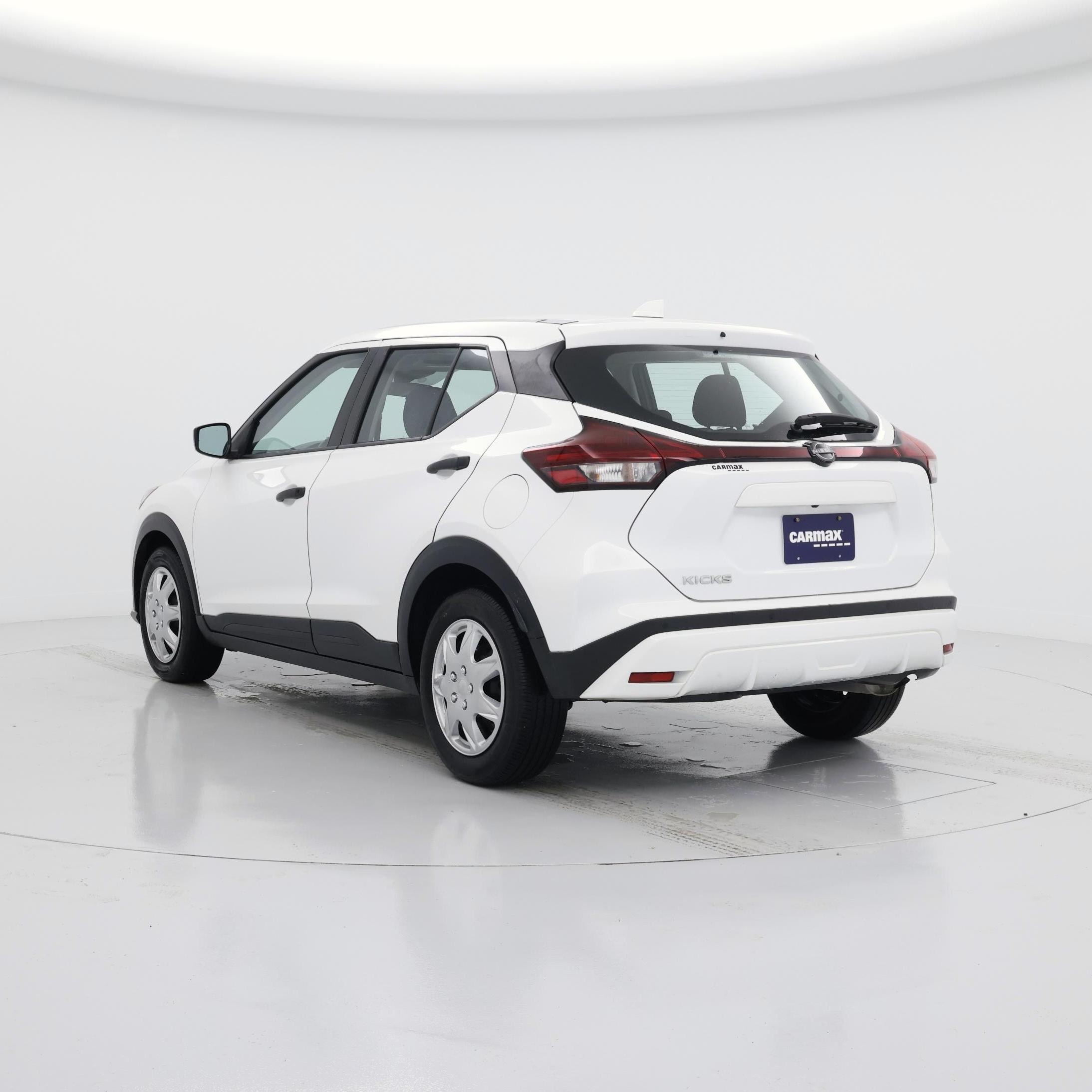 Thumbnail: 2023 Nissan Kicks - 2