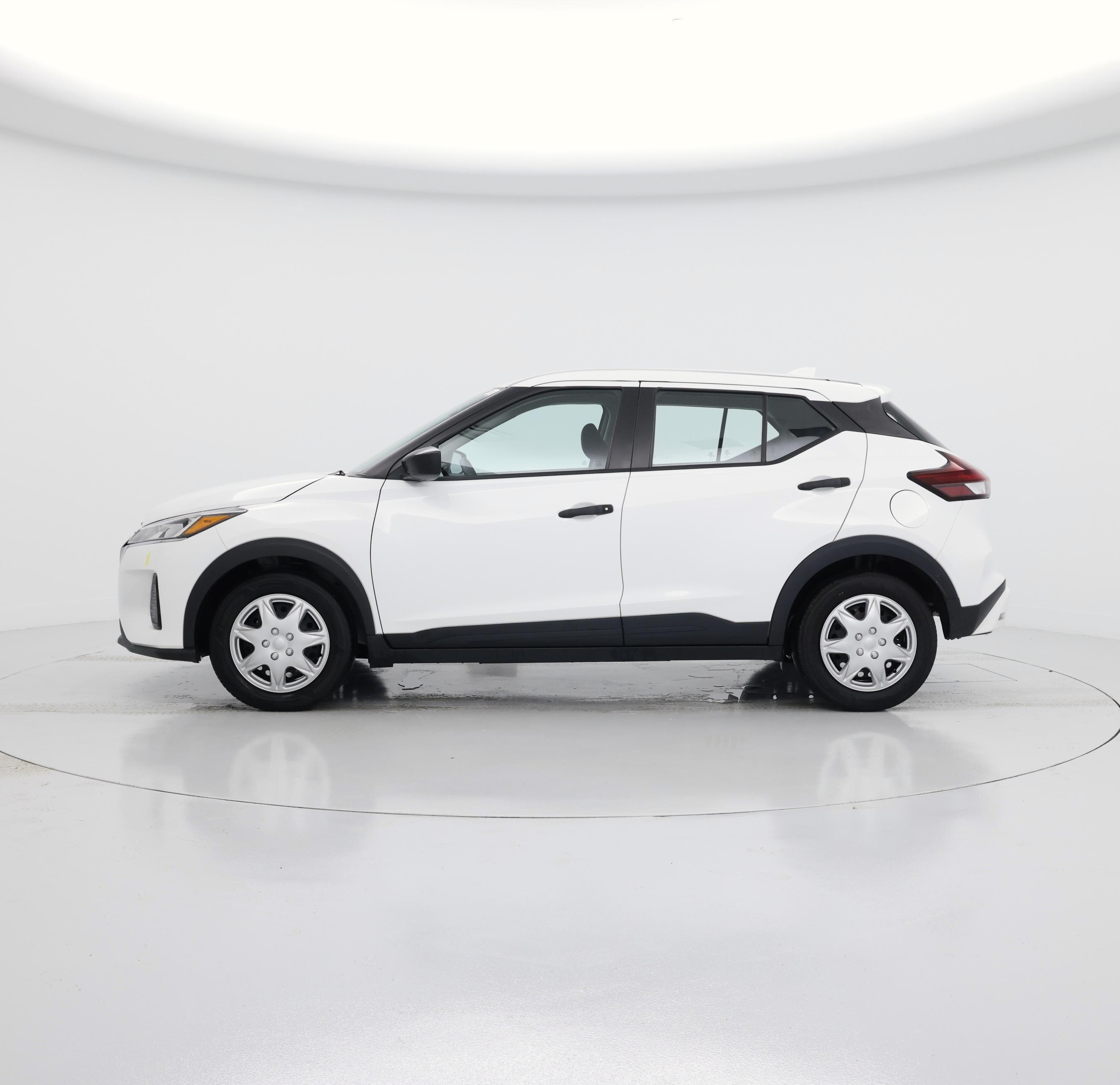 Thumbnail: 2023 Nissan Kicks - 3