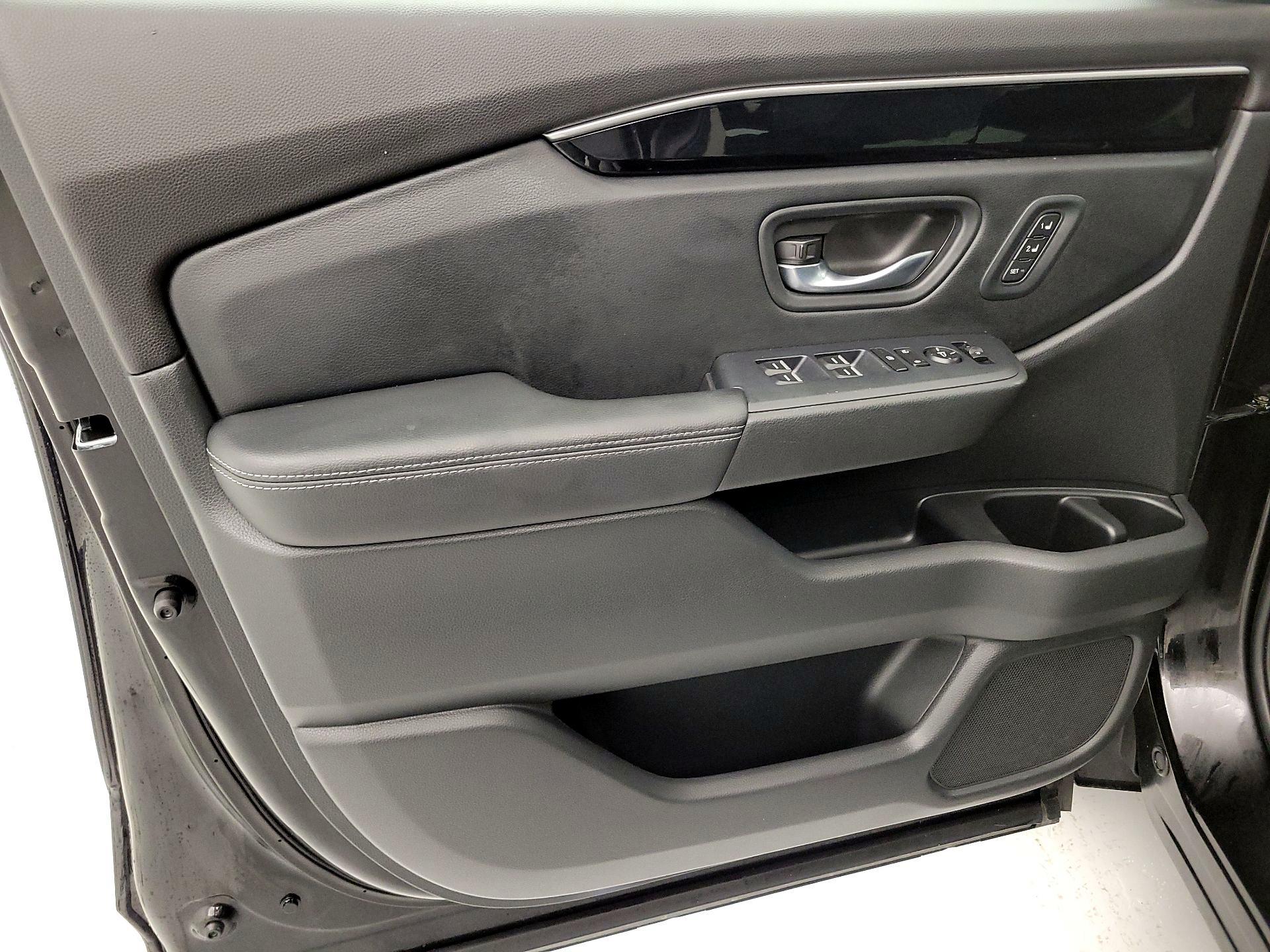 Thumbnail: 2023 Honda Pilot - 12