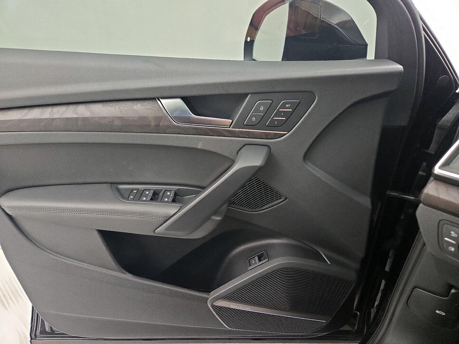 Thumbnail: 2019 Audi Q5 - 12