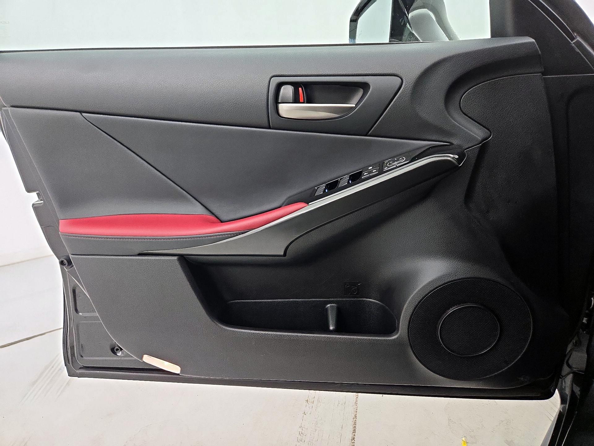 Thumbnail: 2025 Lexus IS - 12