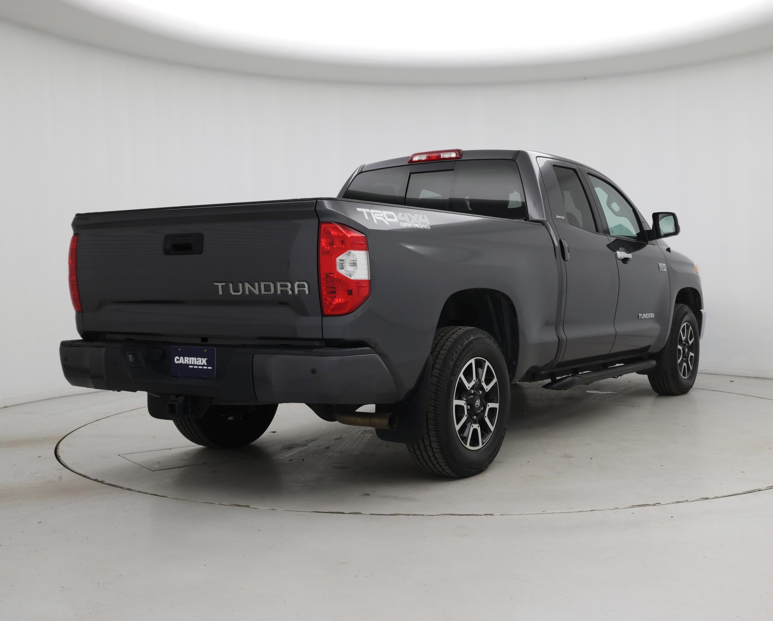 Thumbnail: 2017 Toyota Tundra - 8