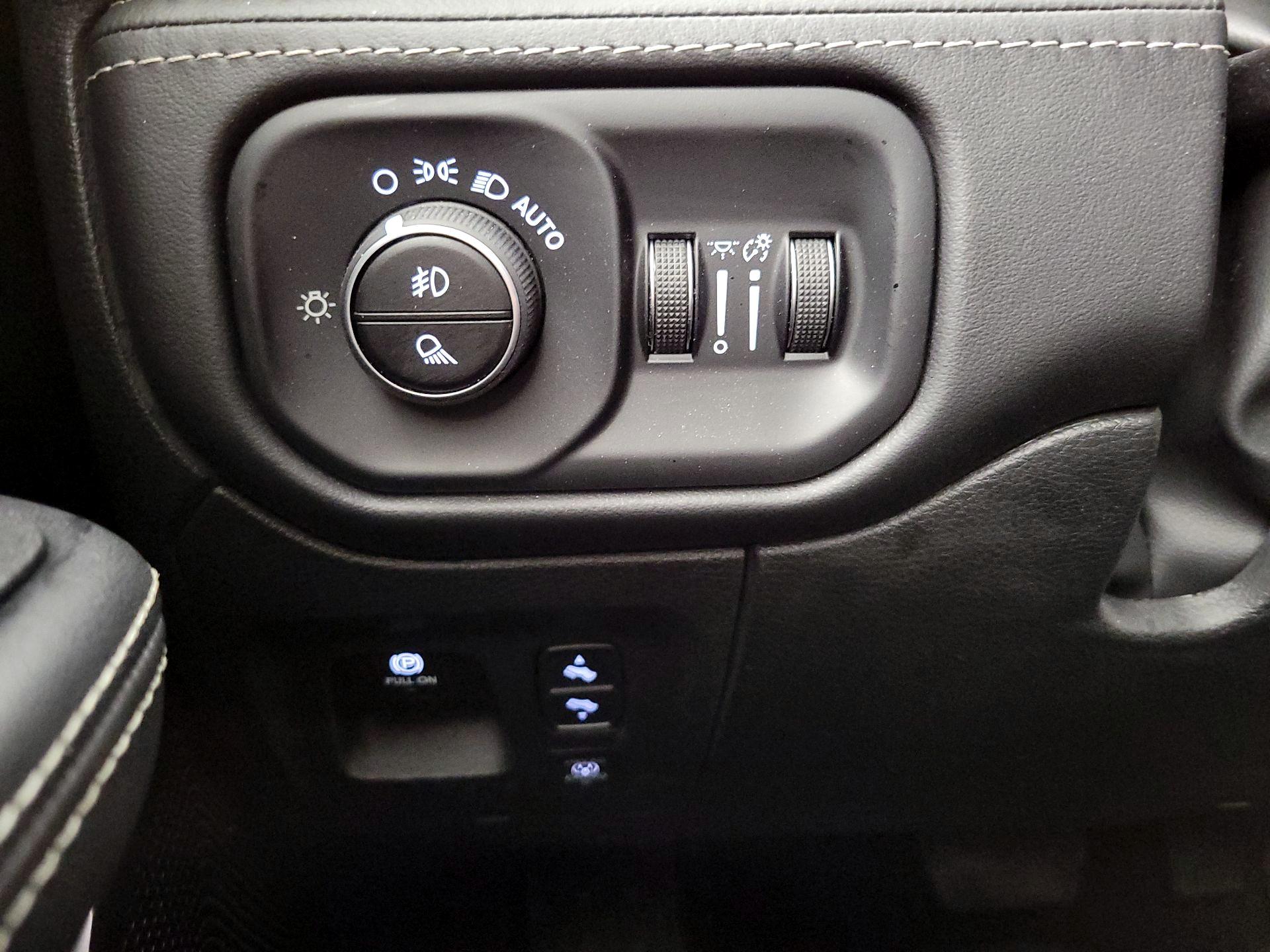 Thumbnail: 2025 RAM 1500 - 13