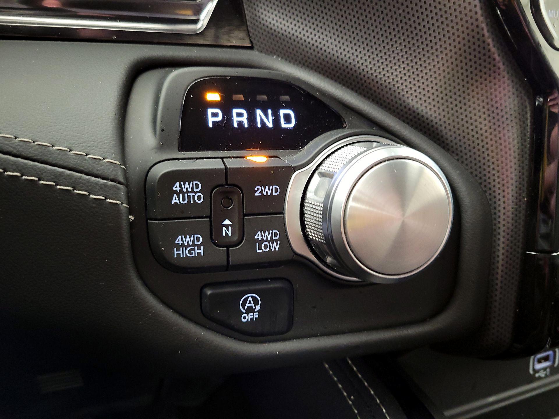 Thumbnail: 2025 RAM 1500 - 18