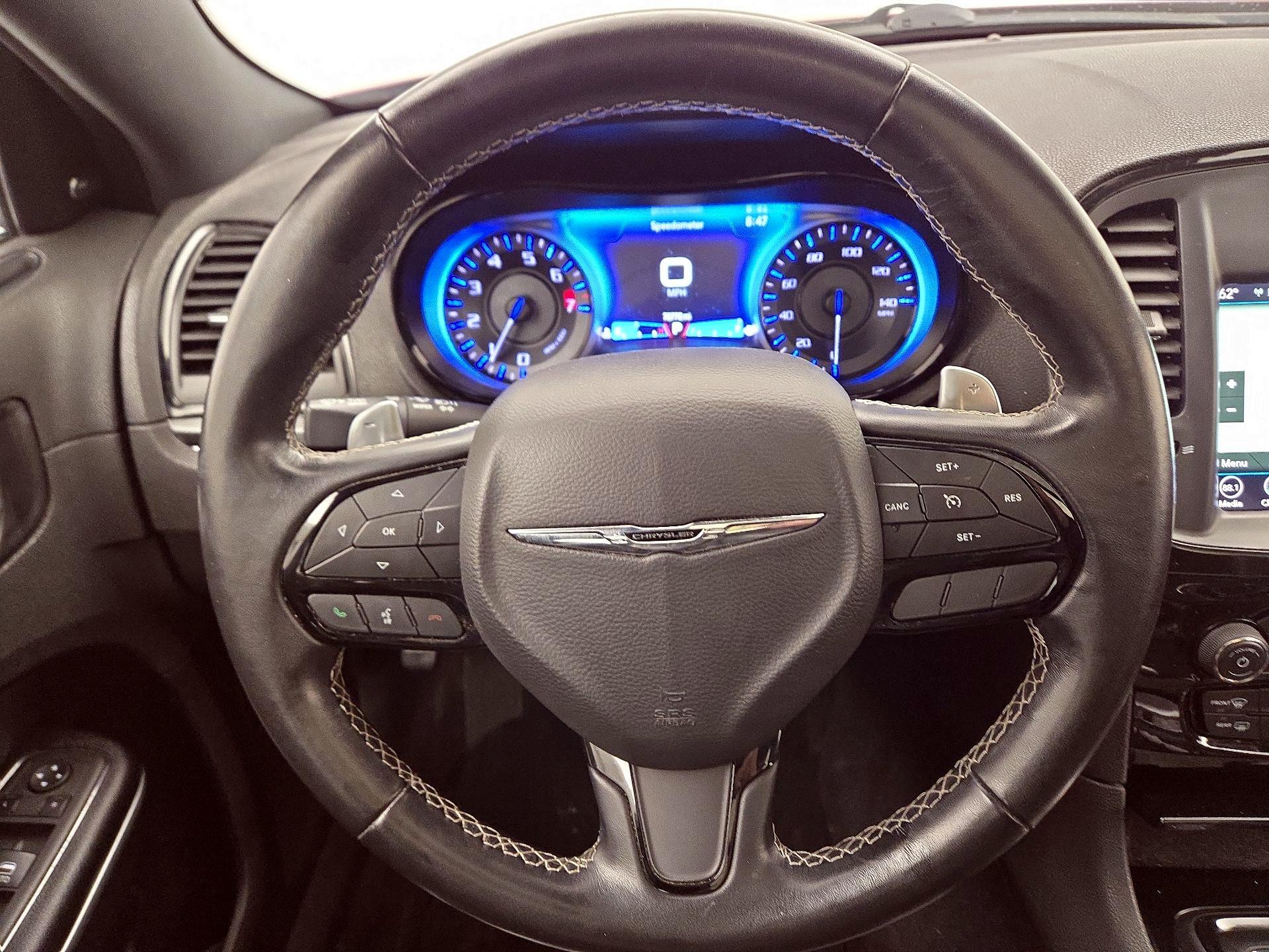 Thumbnail: 2022 Chrysler 300 - 10