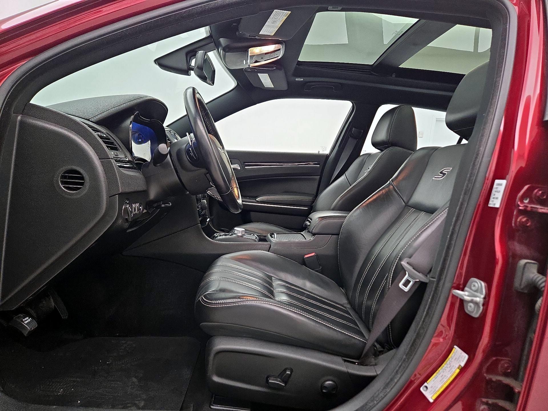 Thumbnail: 2022 Chrysler 300 - 11