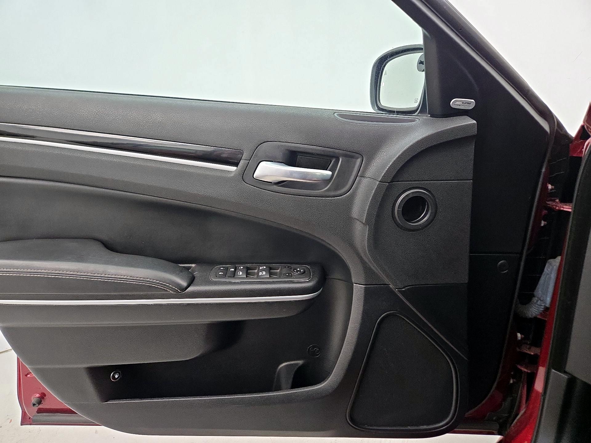 Thumbnail: 2022 Chrysler 300 - 12