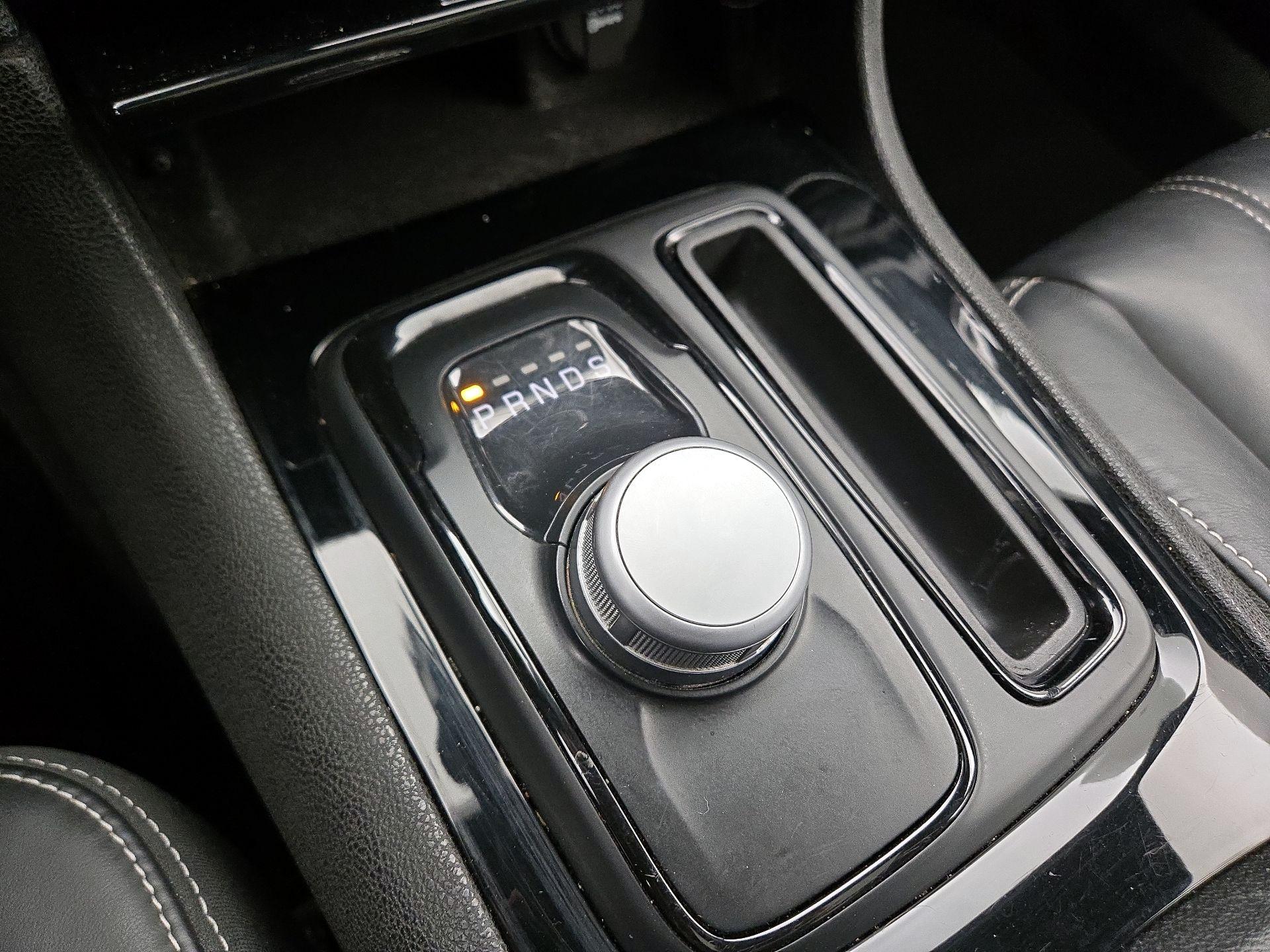 Thumbnail: 2022 Chrysler 300 - 18