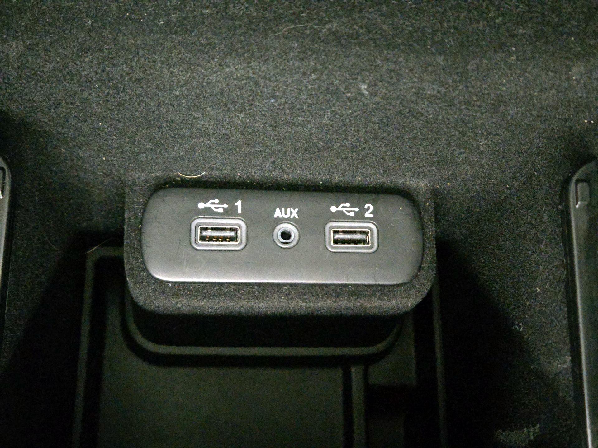 Thumbnail: 2022 Chrysler 300 - 19