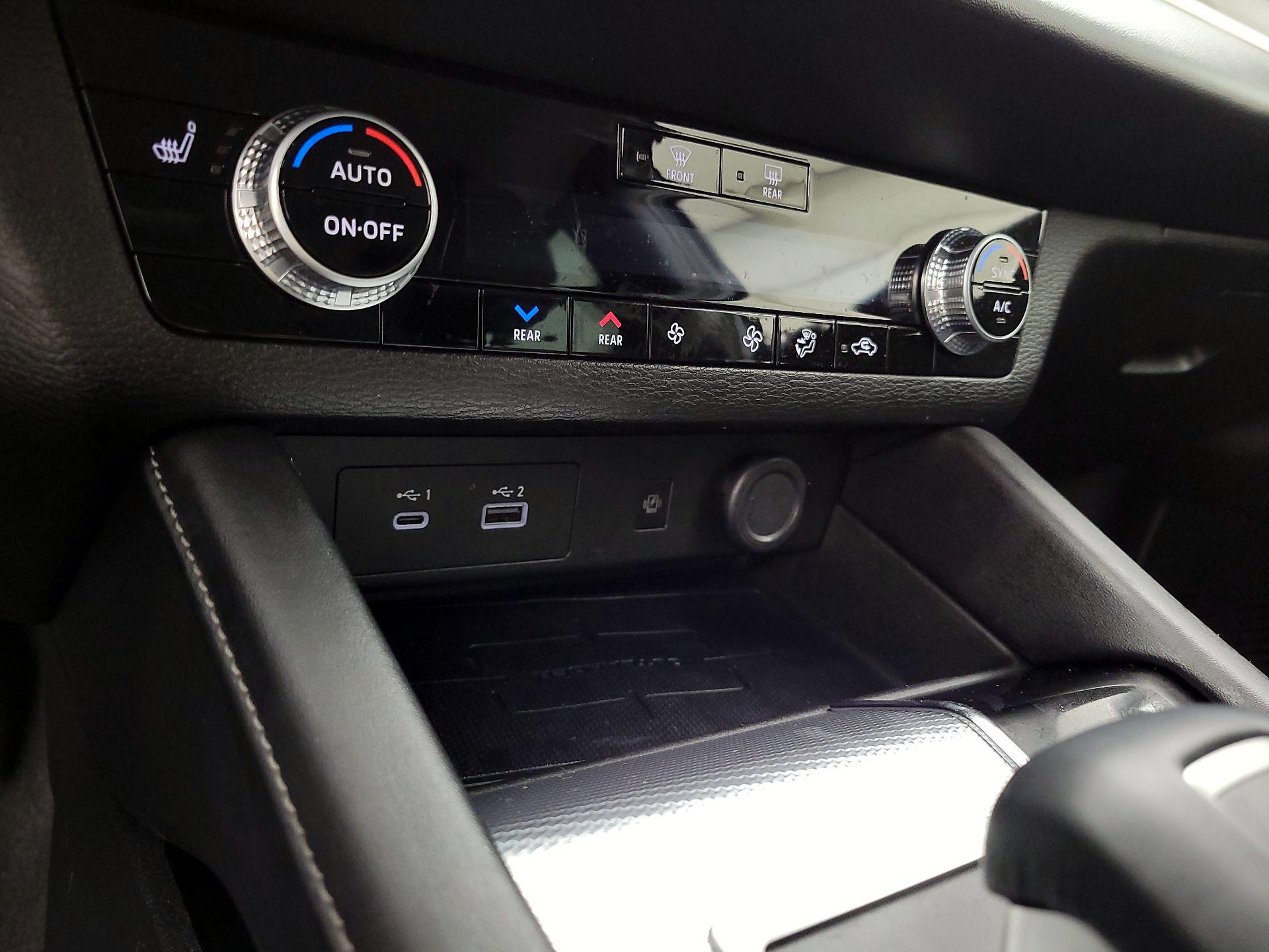 Thumbnail: 2022 Mitsubishi Outlander - 18