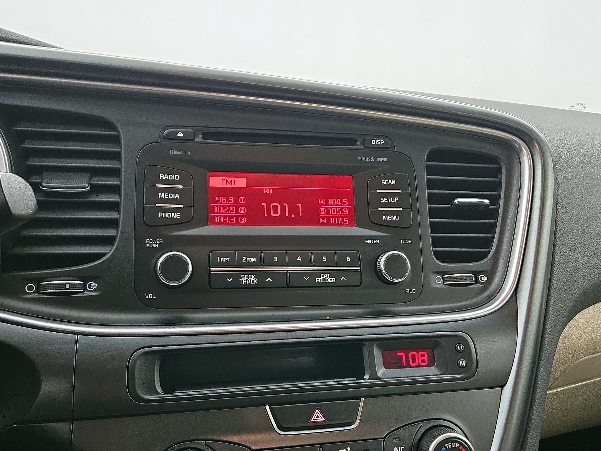 Thumbnail: 2015 Kia Optima - 14