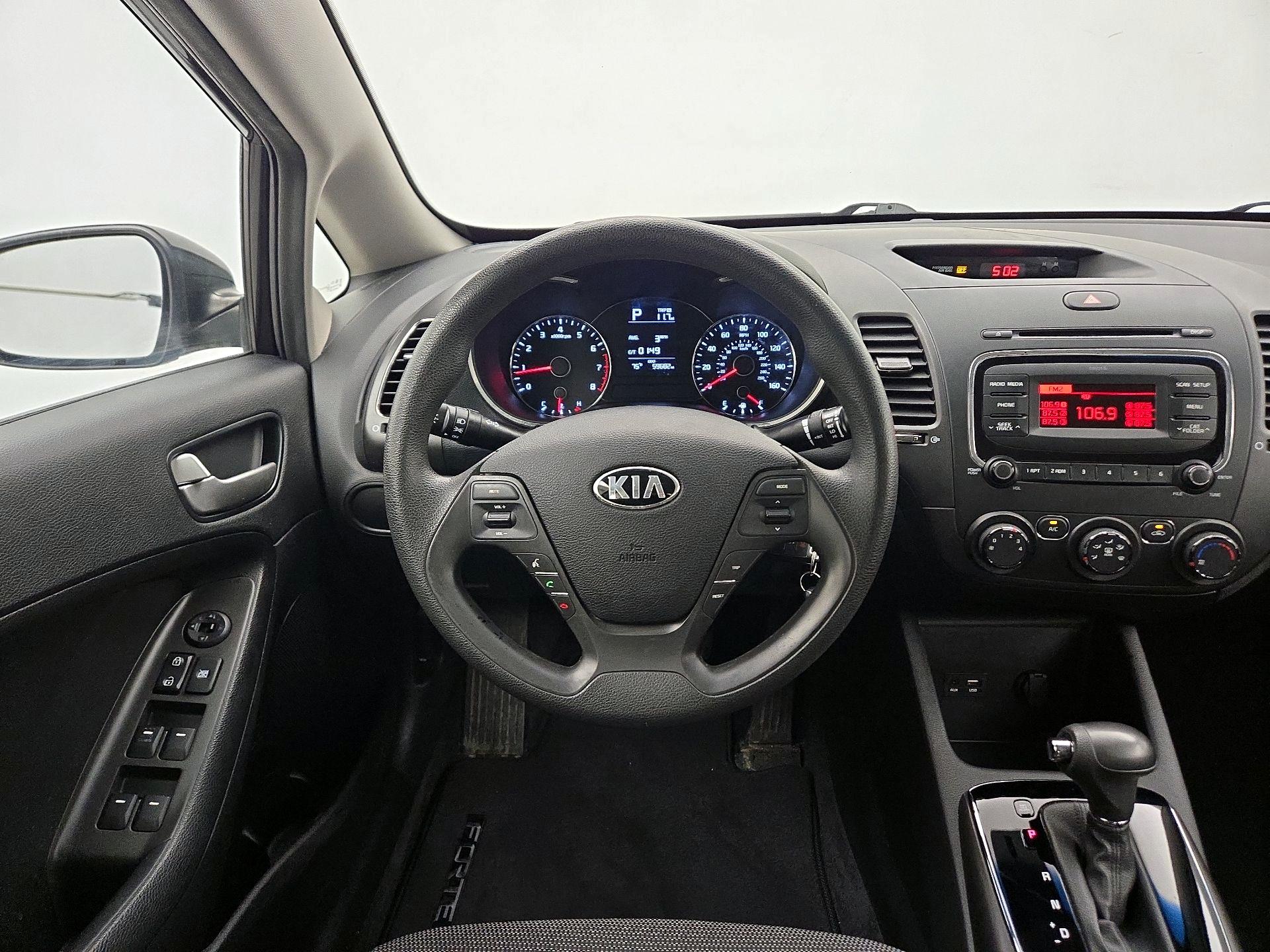 Thumbnail: 2017 Kia Forte - 10