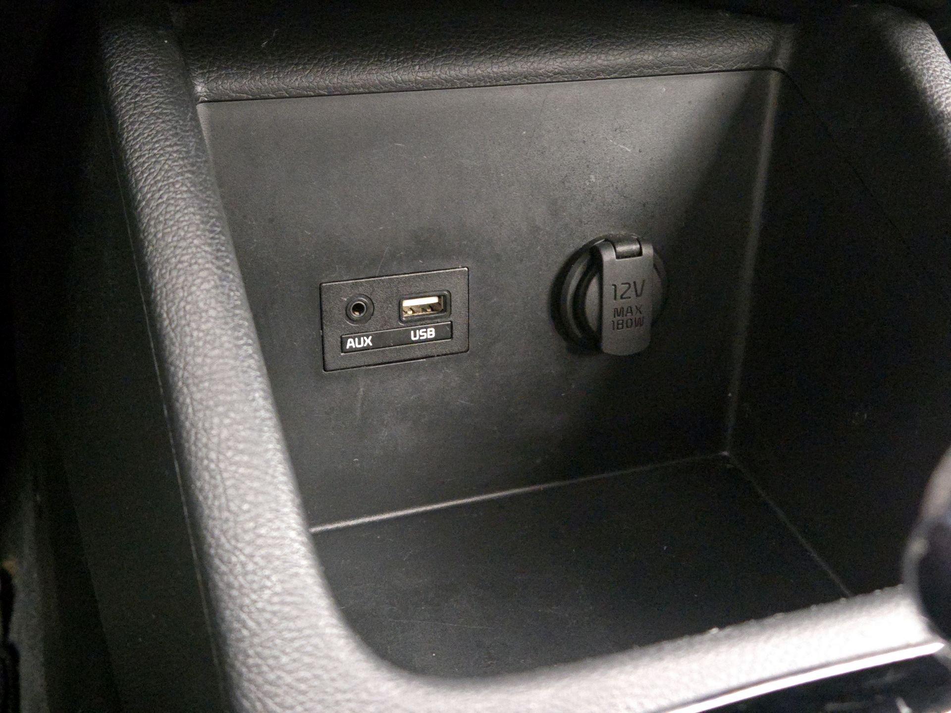 Thumbnail: 2017 Kia Forte - 17