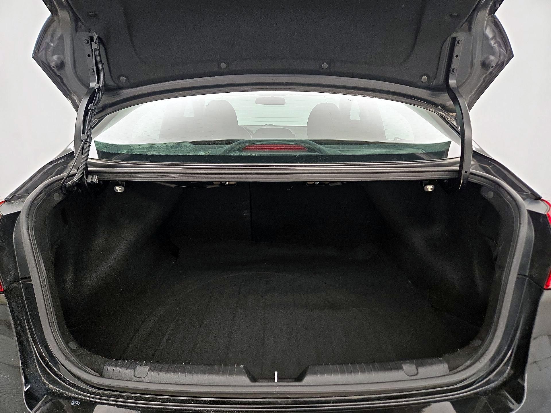 Thumbnail: 2017 Kia Forte - 19