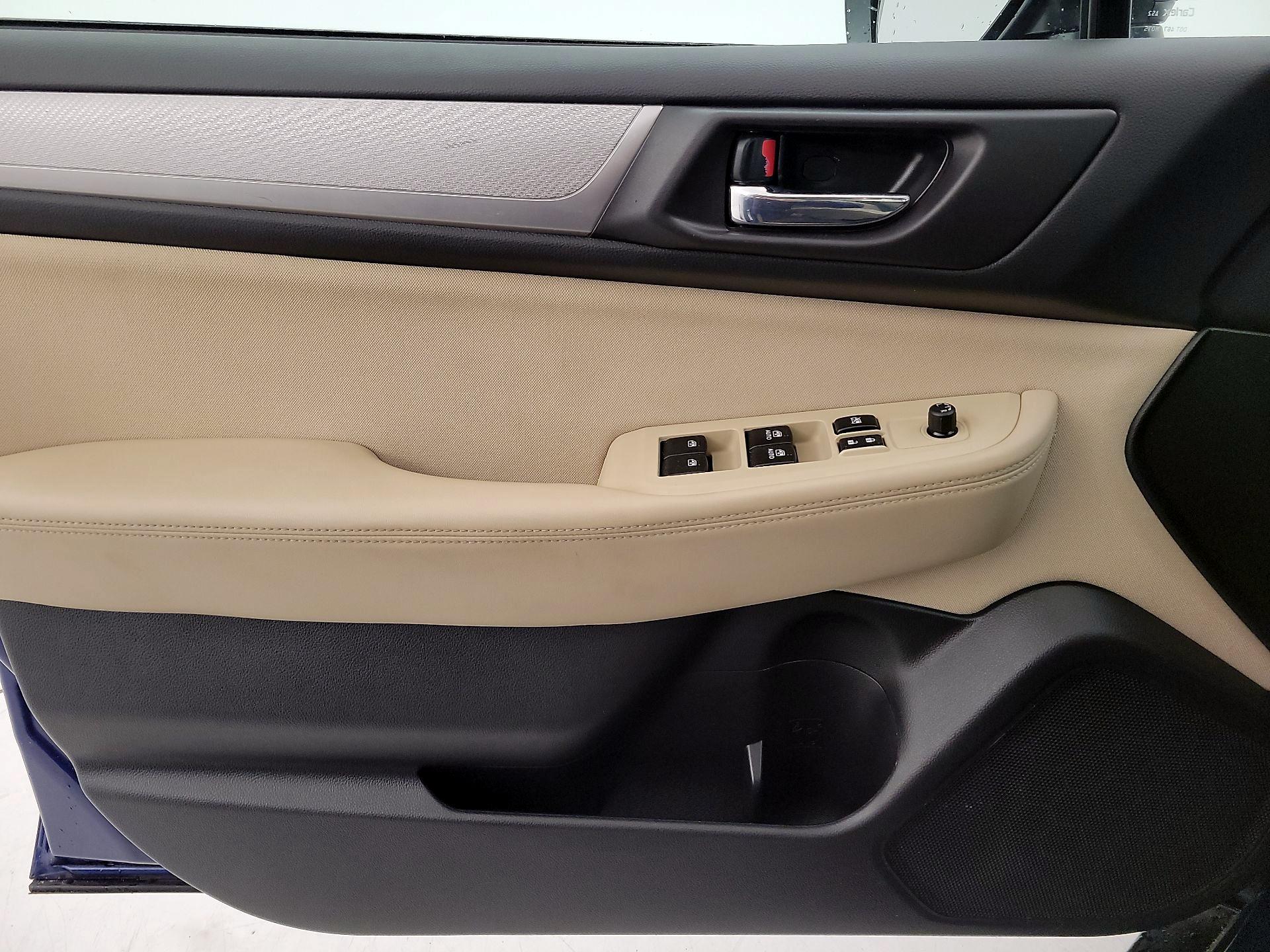 Thumbnail: 2016 Subaru Outback - 12