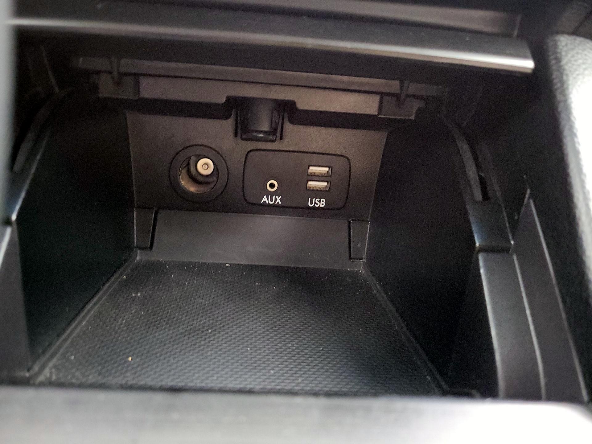 Thumbnail: 2016 Subaru Outback - 18