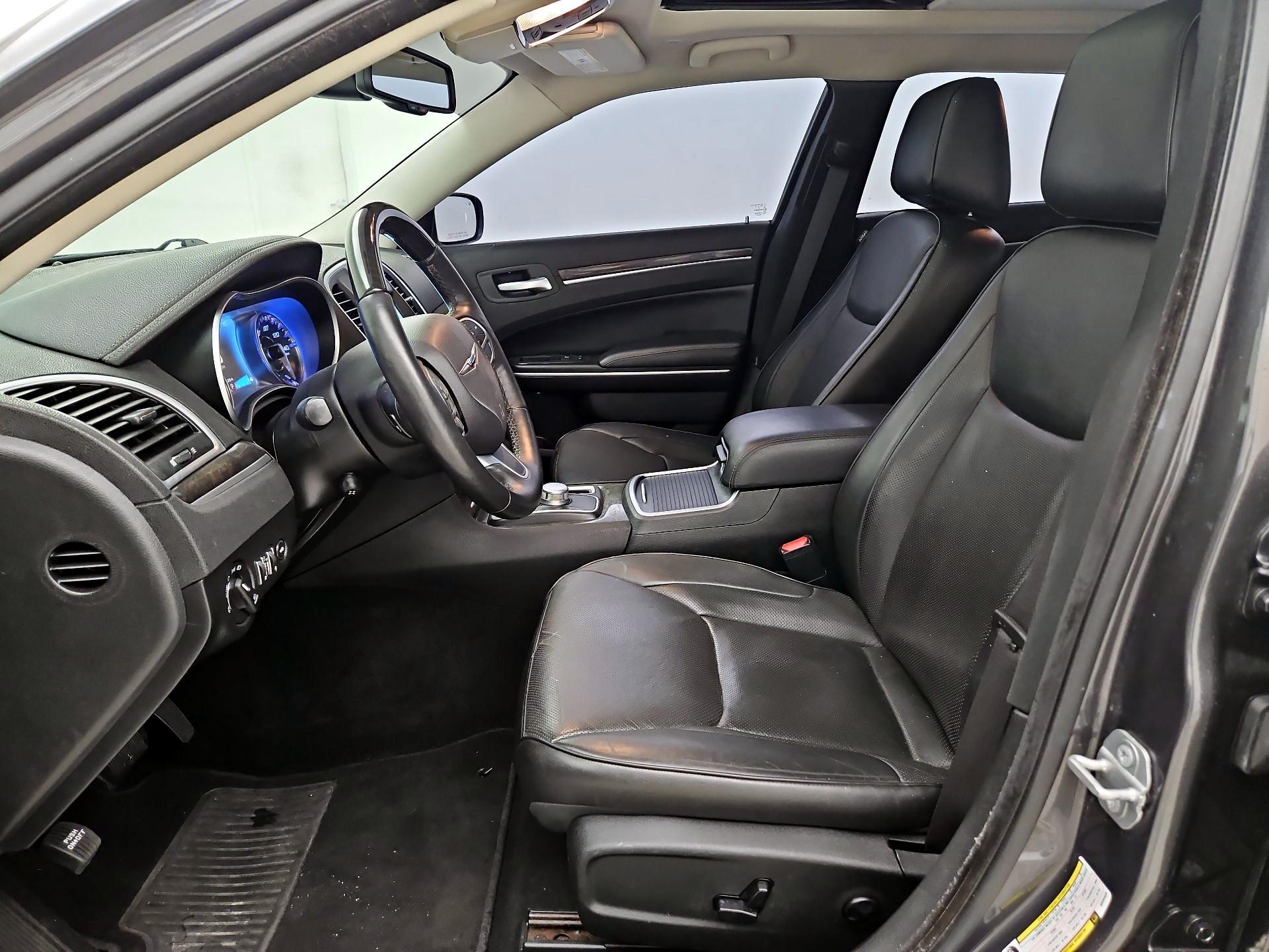 Thumbnail: 2019 Chrysler 300 - 11