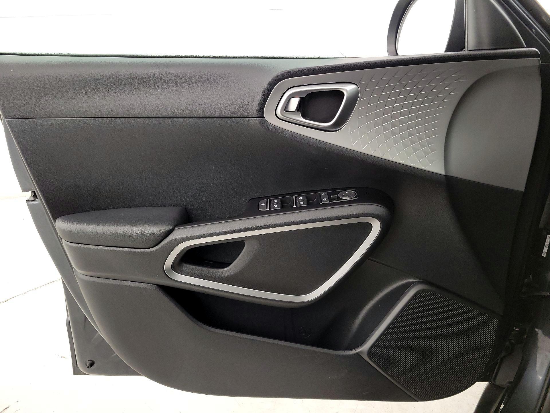 Thumbnail: 2023 Kia Soul - 12