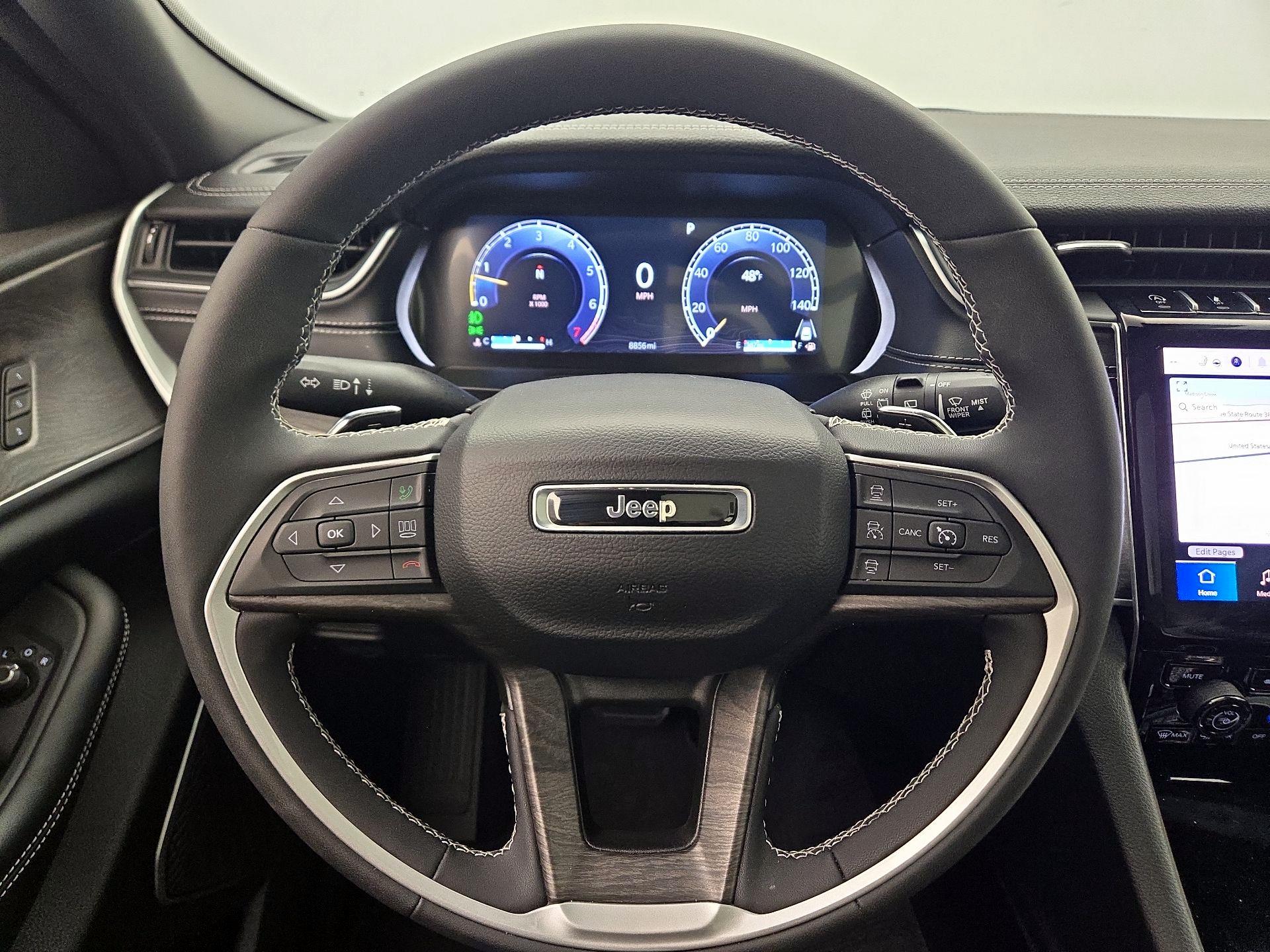 Thumbnail: 2024 Jeep Grand Cherokee - 10