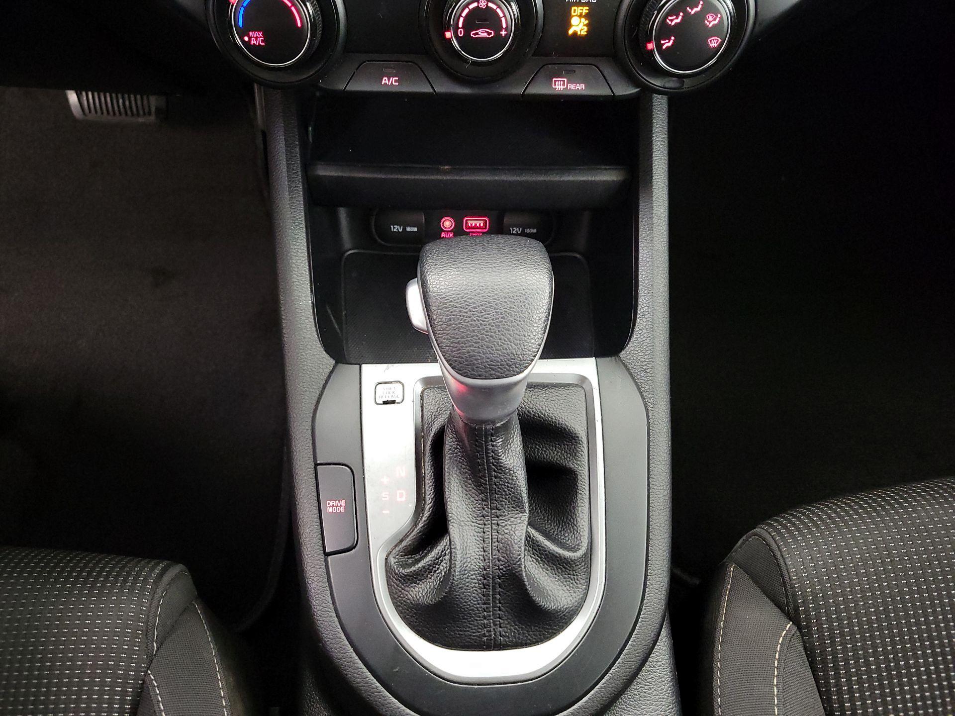 Thumbnail: 2020 Kia Forte - 17