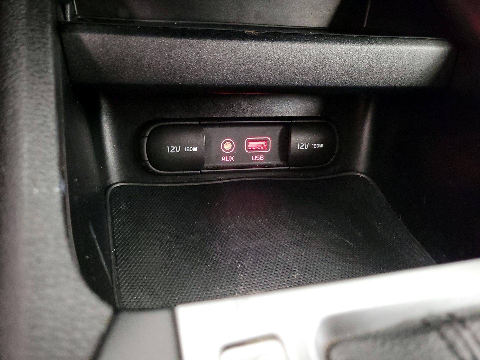 Thumbnail: 2020 Kia Forte - 18