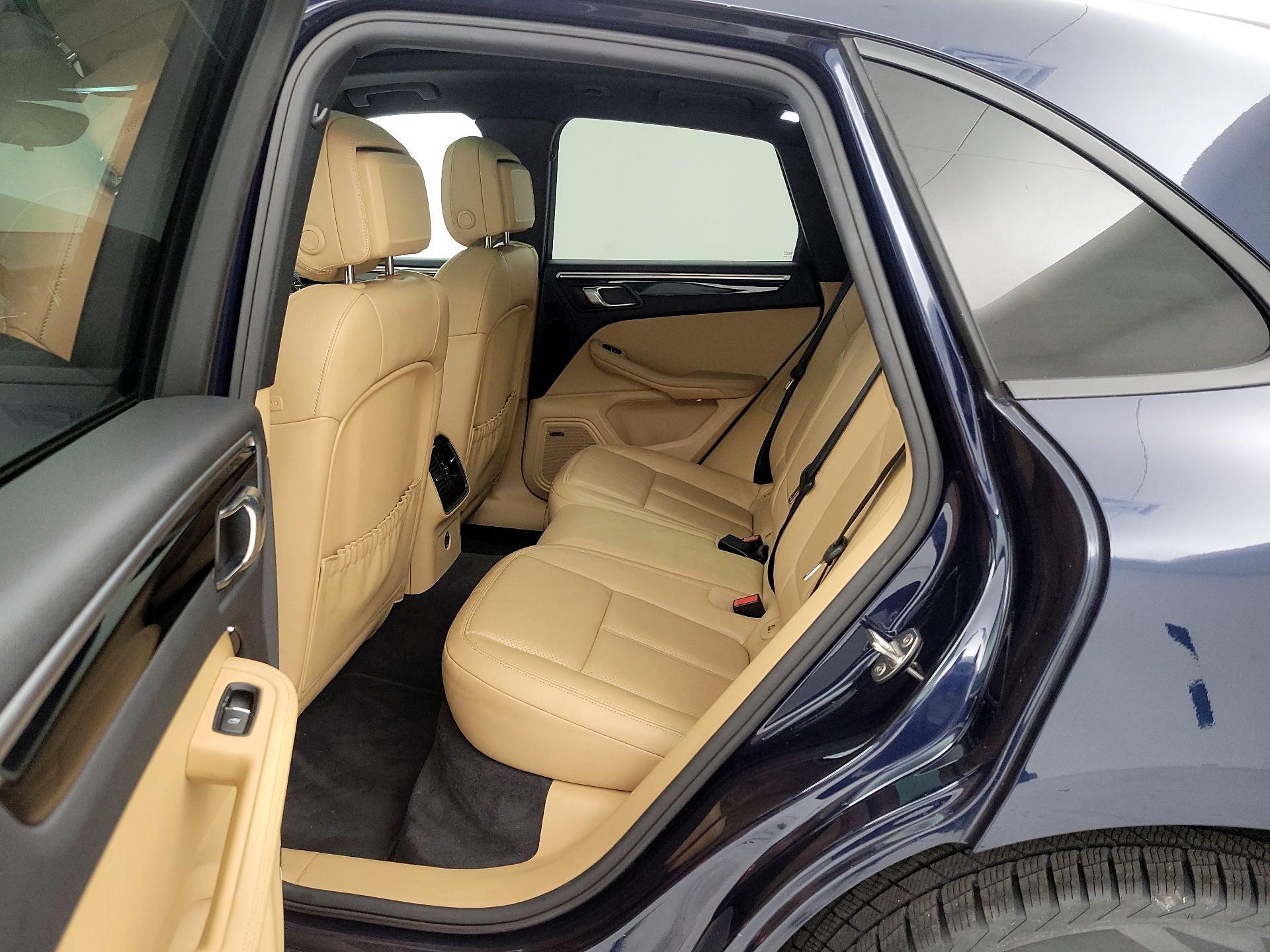 Thumbnail: 2017 Porsche Macan - 19