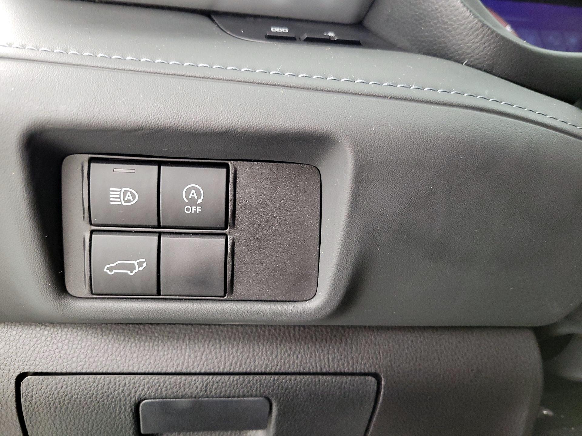 Thumbnail: 2024 Toyota Highlander - 13