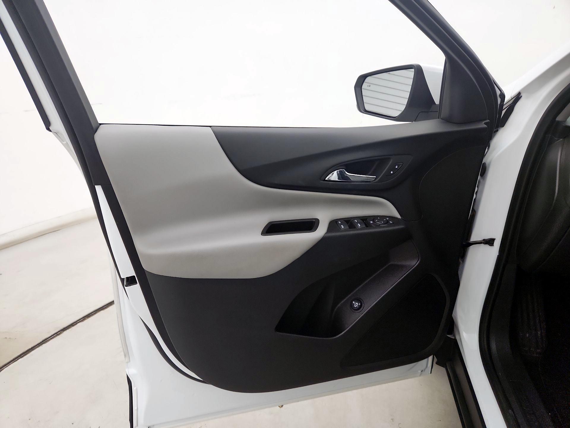 Thumbnail: 2023 Chevrolet Equinox - 12