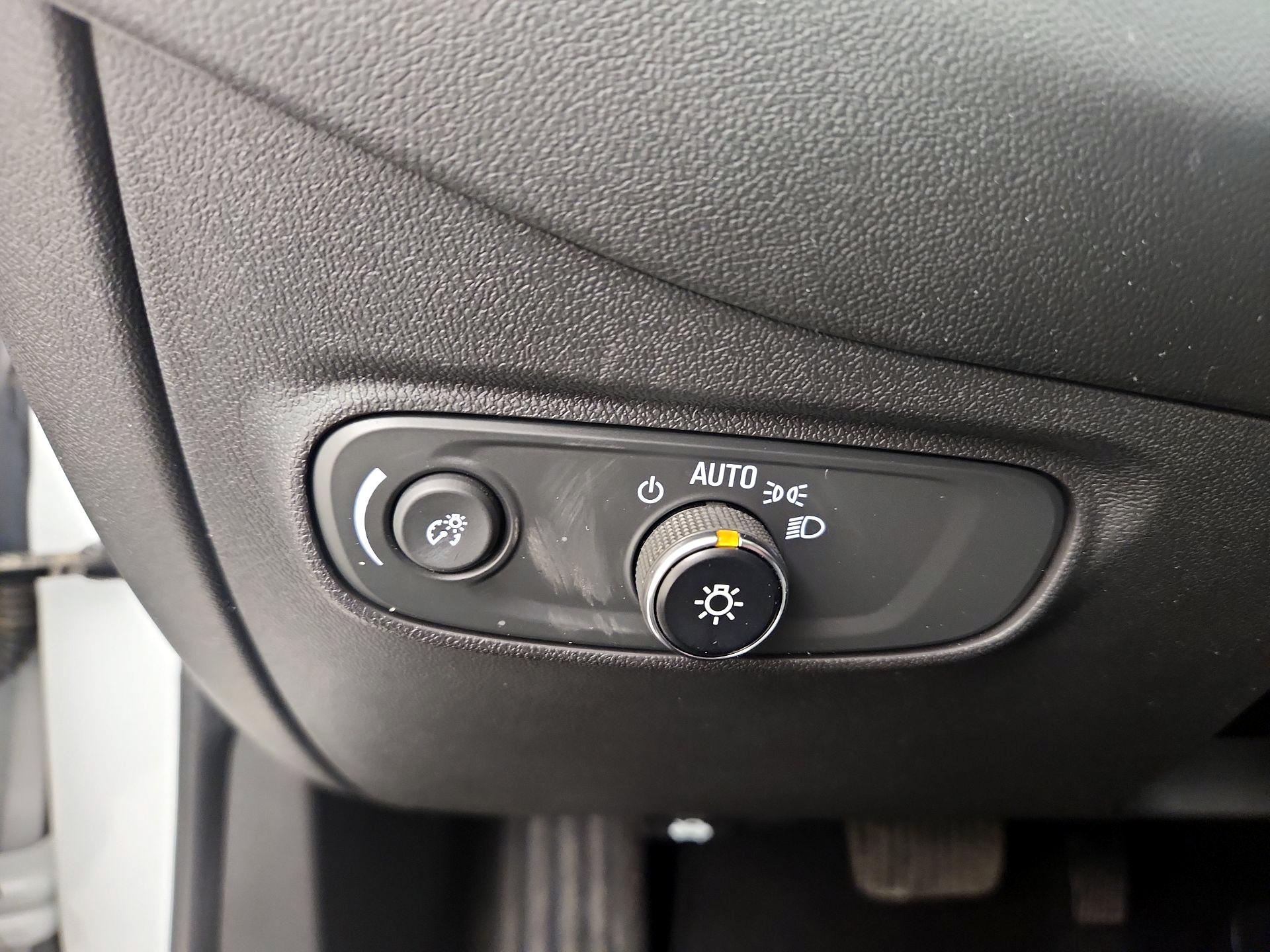 Thumbnail: 2023 Chevrolet Equinox - 13