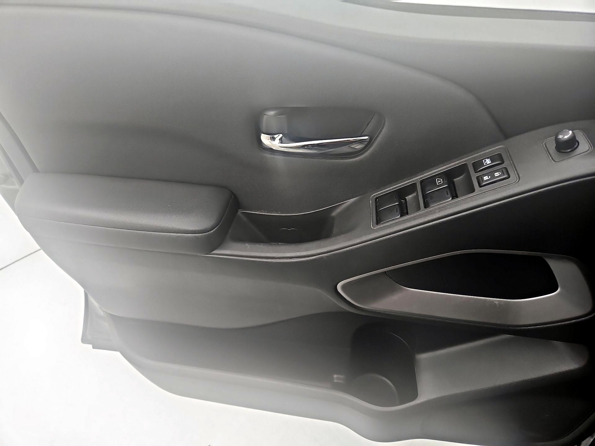 Thumbnail: 2022 Nissan Frontier - 12