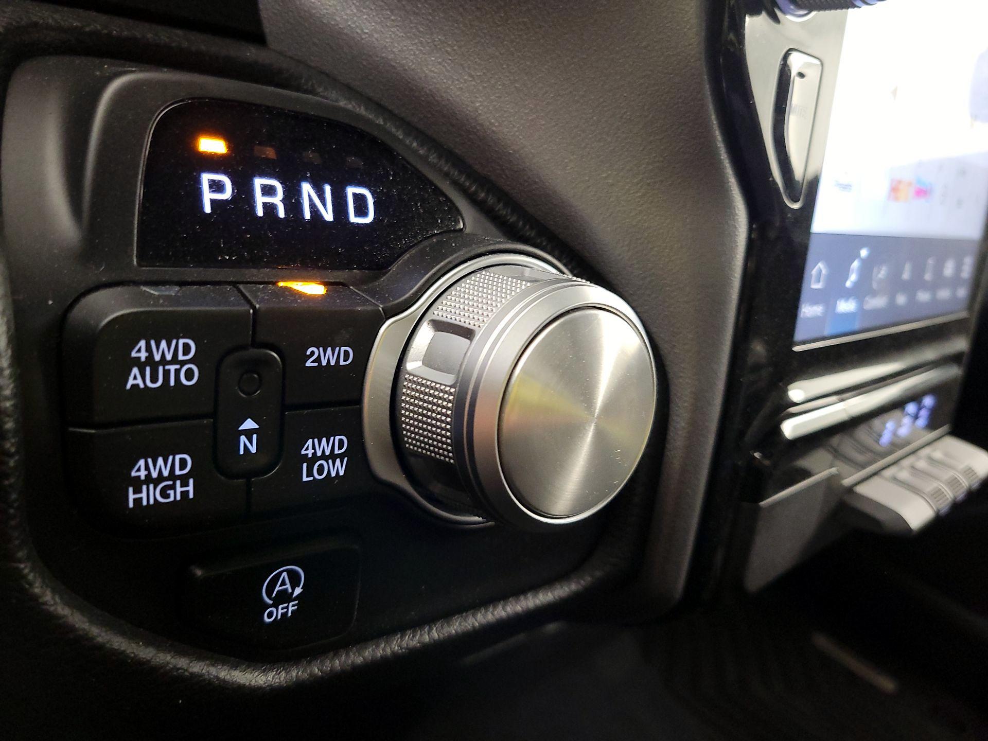 Thumbnail: 2025 RAM 1500 - 18