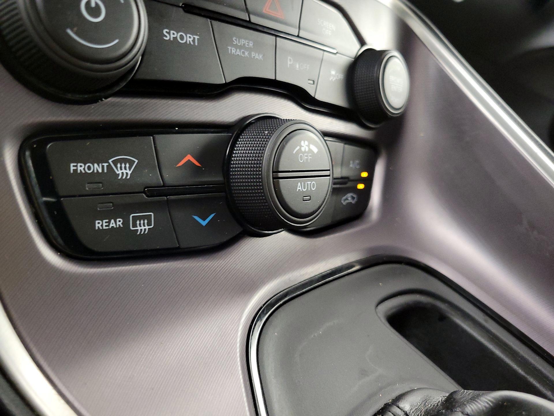 Thumbnail: 2021 Dodge Challenger - 17