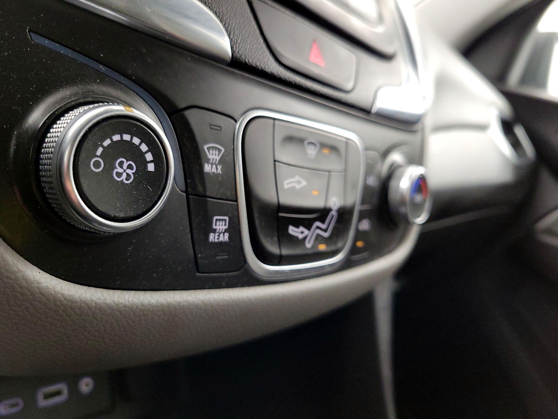 Thumbnail: 2021 Chevrolet Equinox - 16