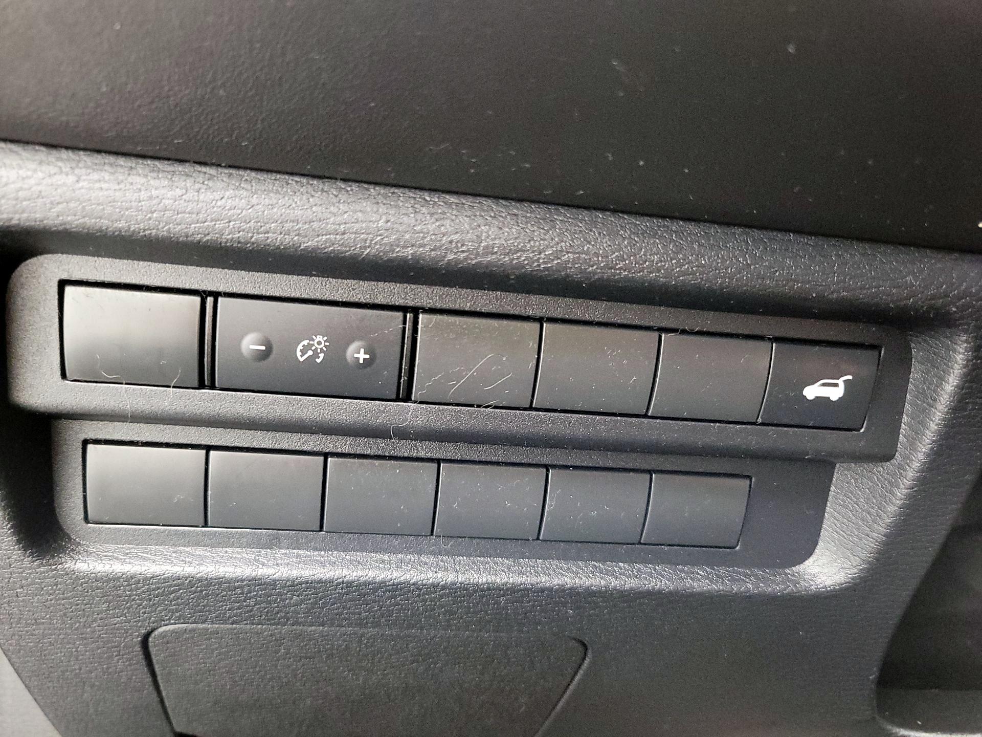 Thumbnail: 2023 Mitsubishi Outlander - 13