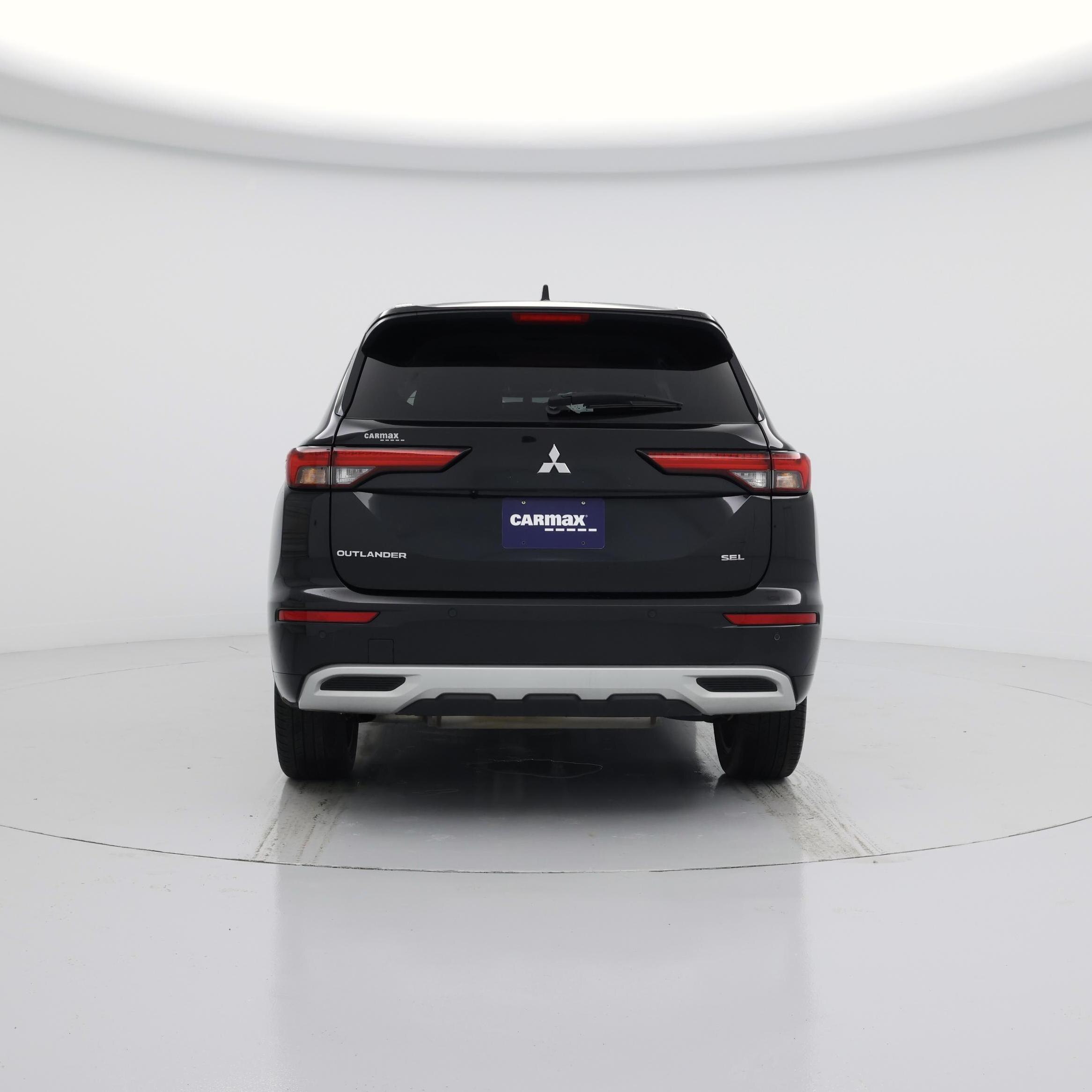 Thumbnail: 2023 Mitsubishi Outlander - 6