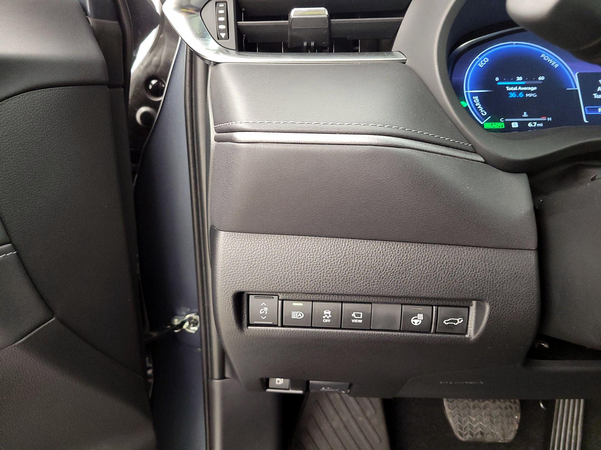 Thumbnail: 2024 Toyota Venza - 13