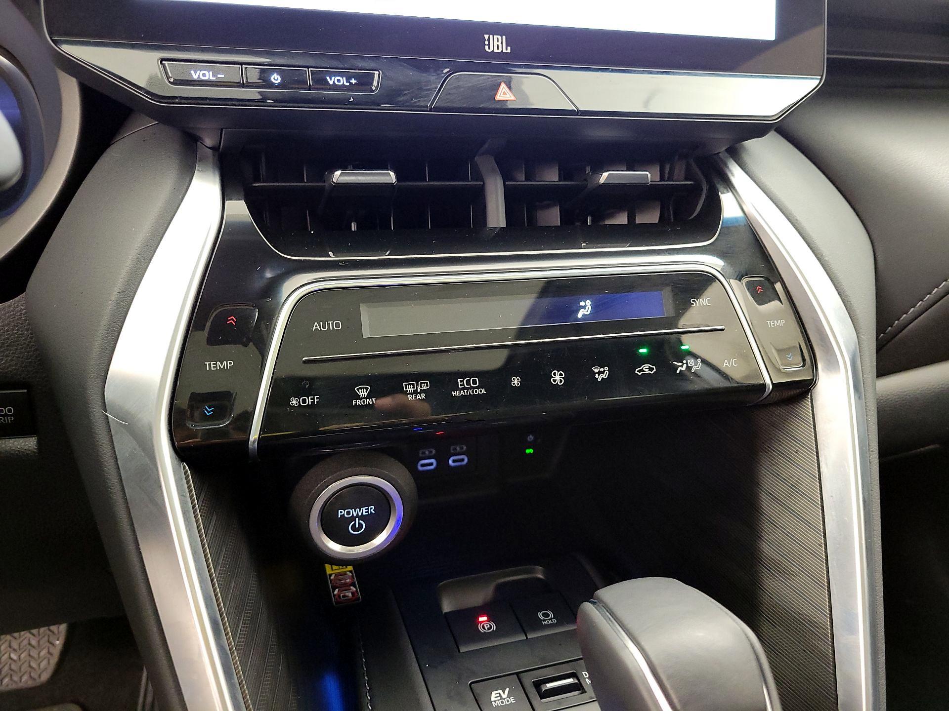 Thumbnail: 2024 Toyota Venza - 16