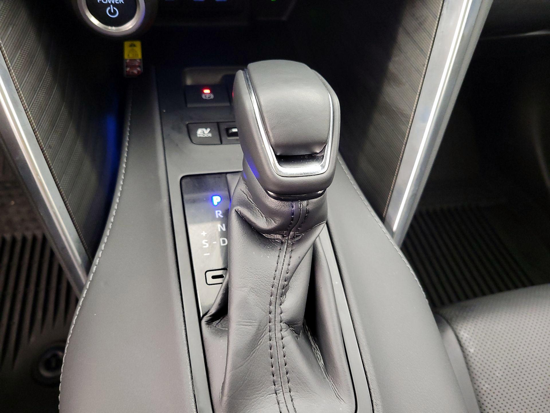 Thumbnail: 2024 Toyota Venza - 17