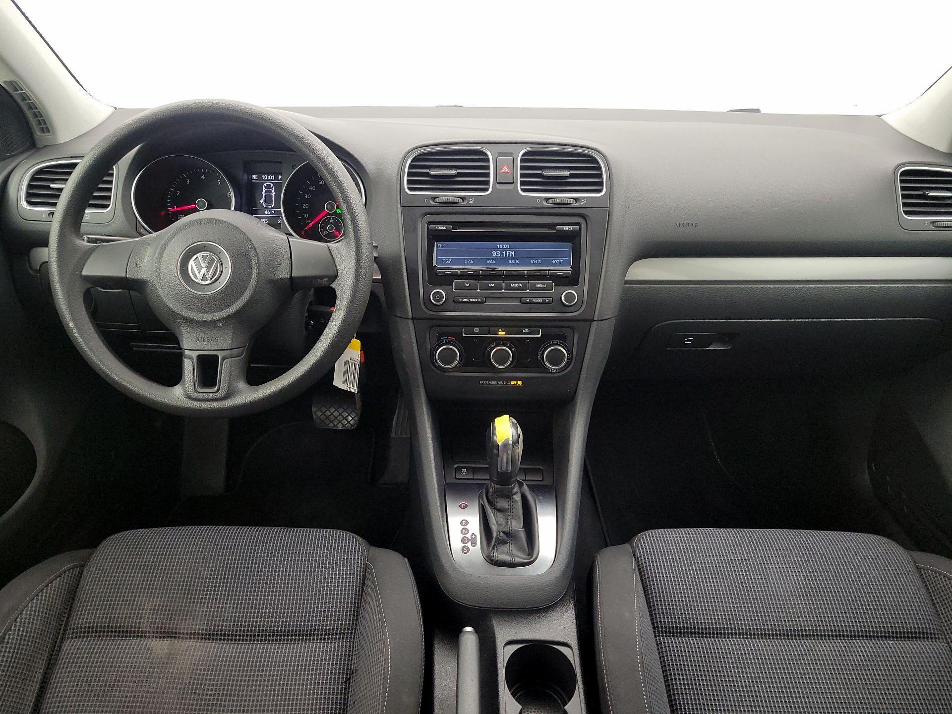 Thumbnail: 2014 Volkswagen Golf - 9