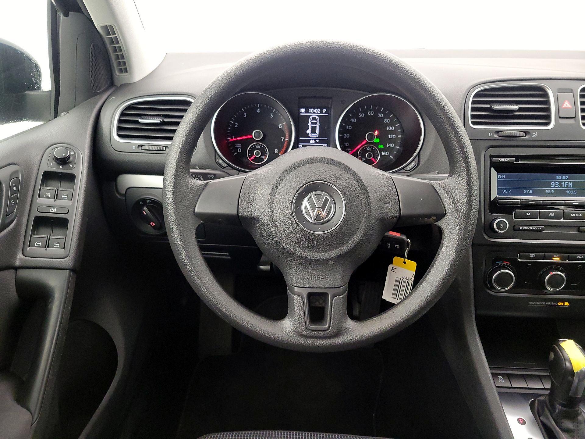 Thumbnail: 2014 Volkswagen Golf - 10
