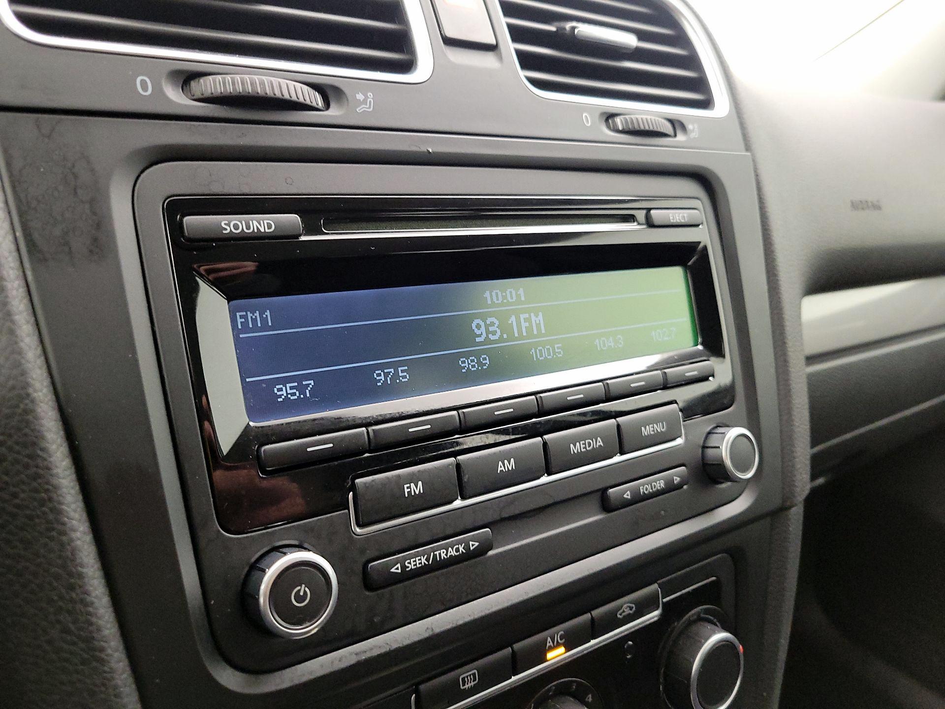 Thumbnail: 2014 Volkswagen Golf - 14